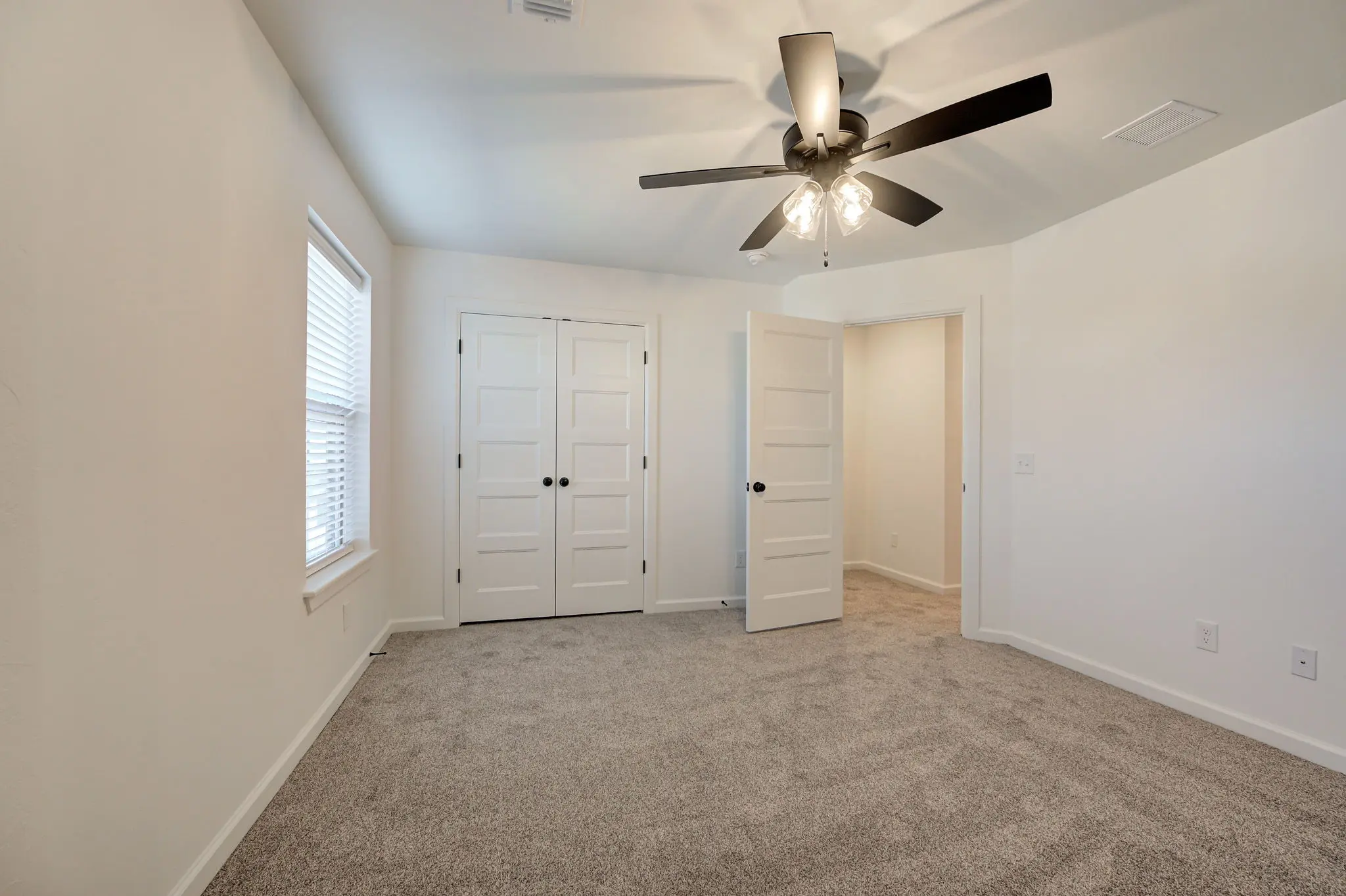 Example of Finns Point Estate floor plan - Features and Finishes may vary based on product availability