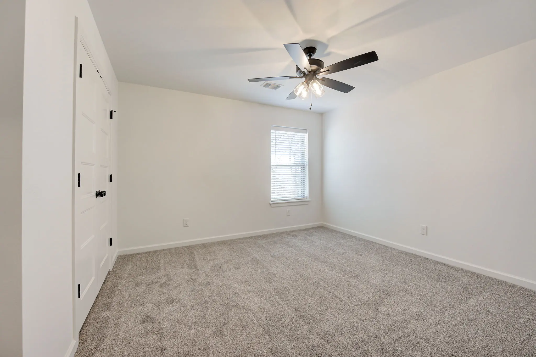 Example of Finns Point Estate floor plan - Features and Finishes may vary based on product availability