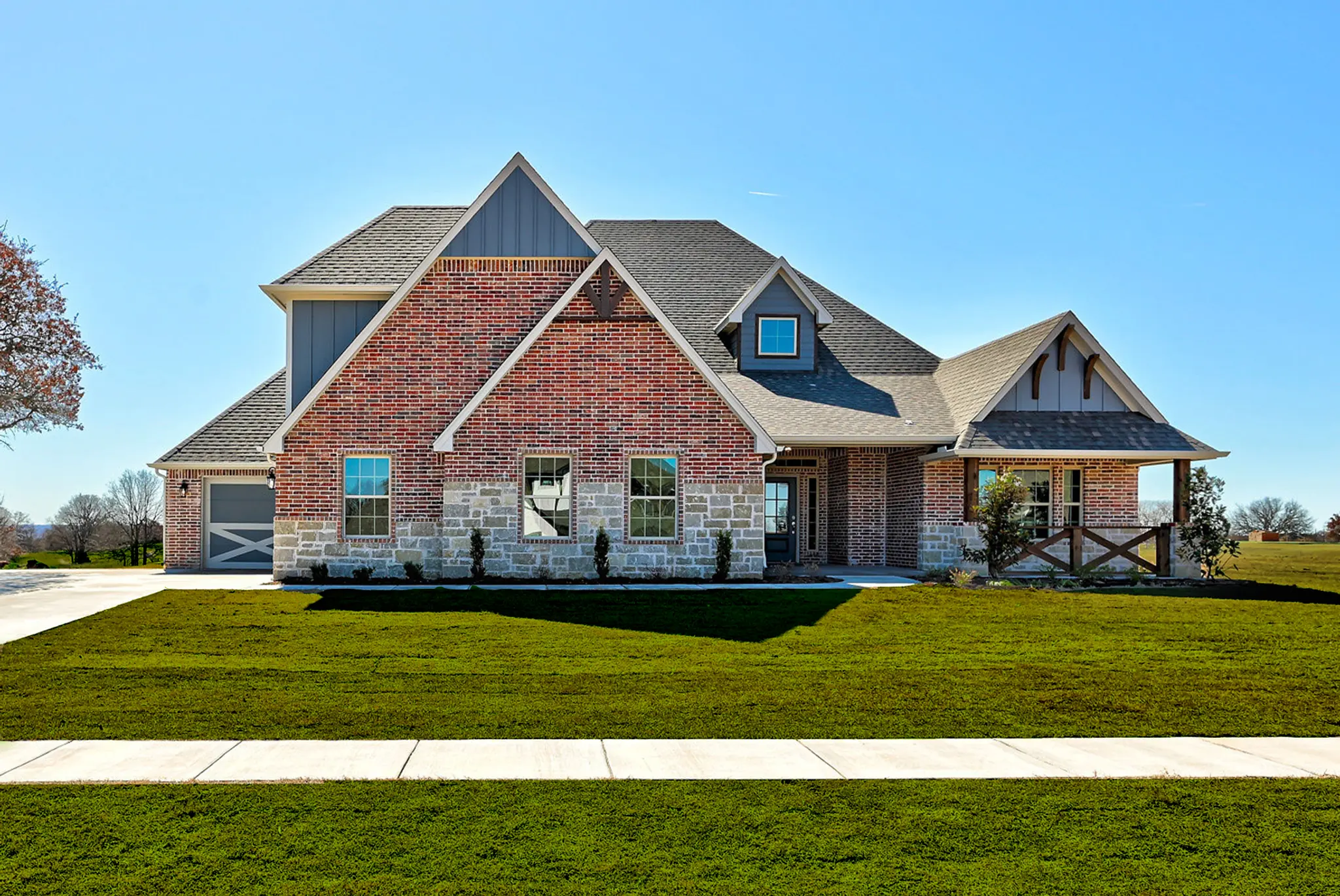 Example of Charleston Estate floor plan - Features and Finishes may vary based on product availability
