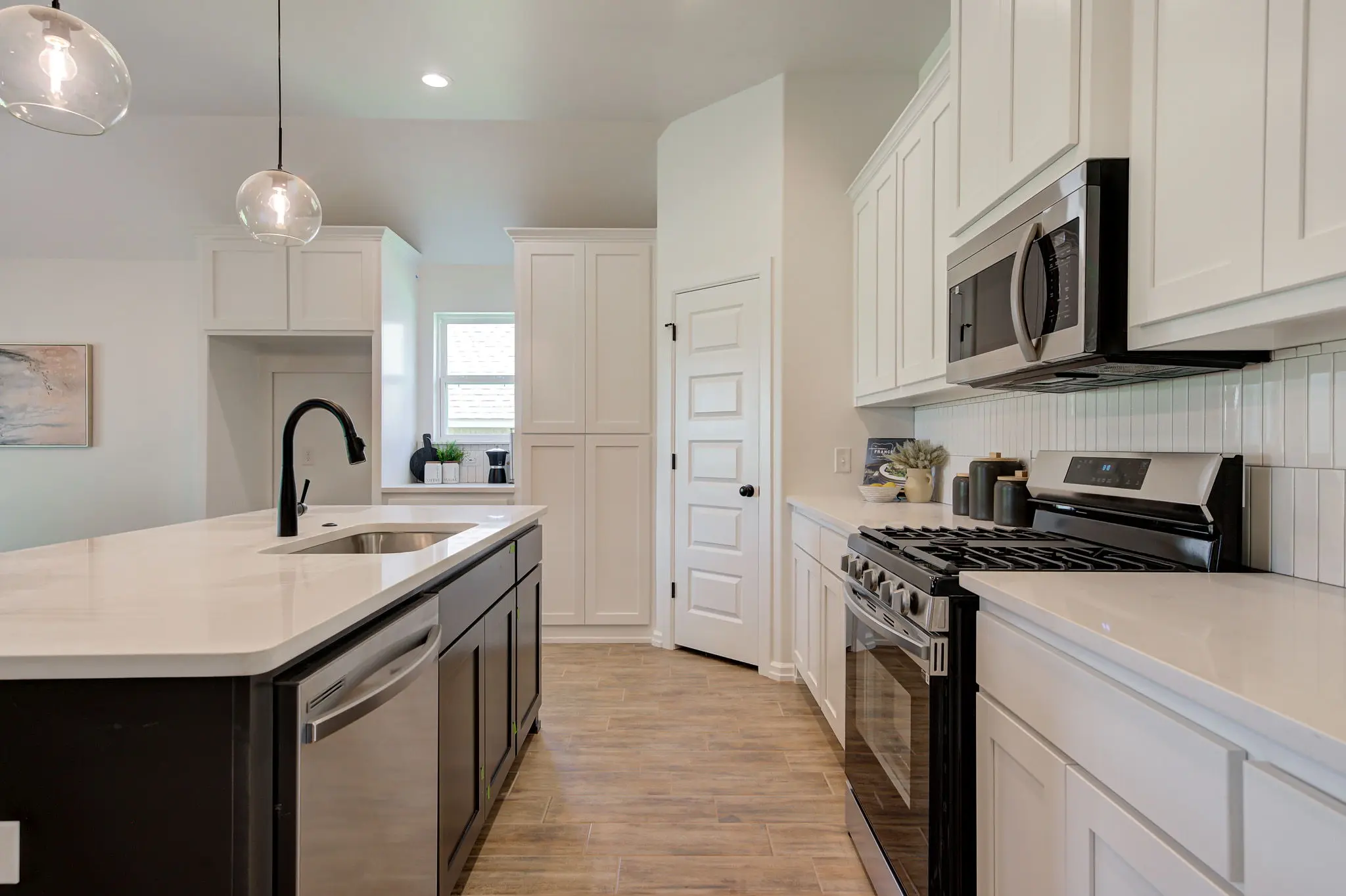 Example of staged Dover floor plan - Features and Finishes may vary based on product availability