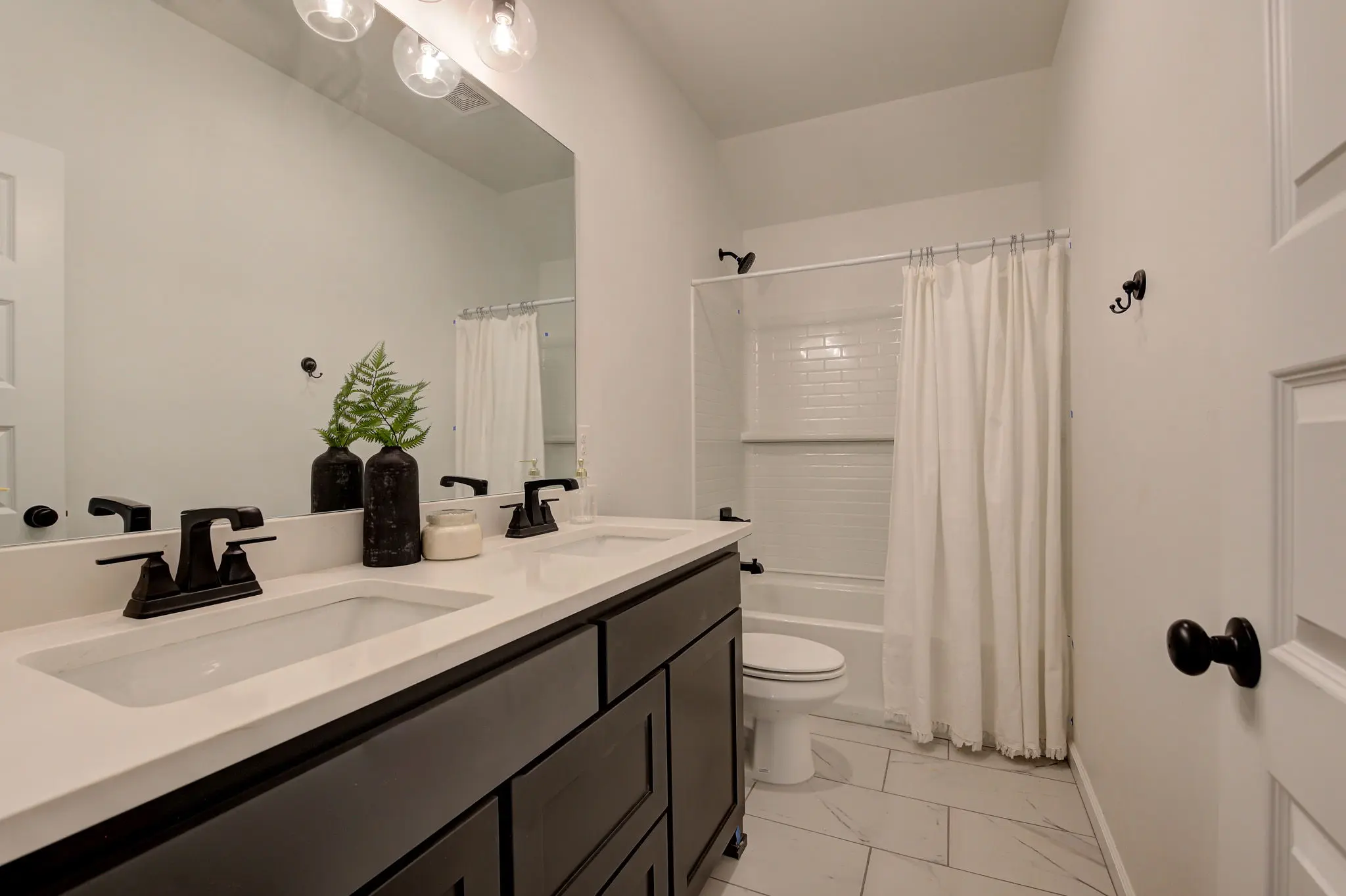 Example of staged Dover floor plan - Features and Finishes may vary based on product availability