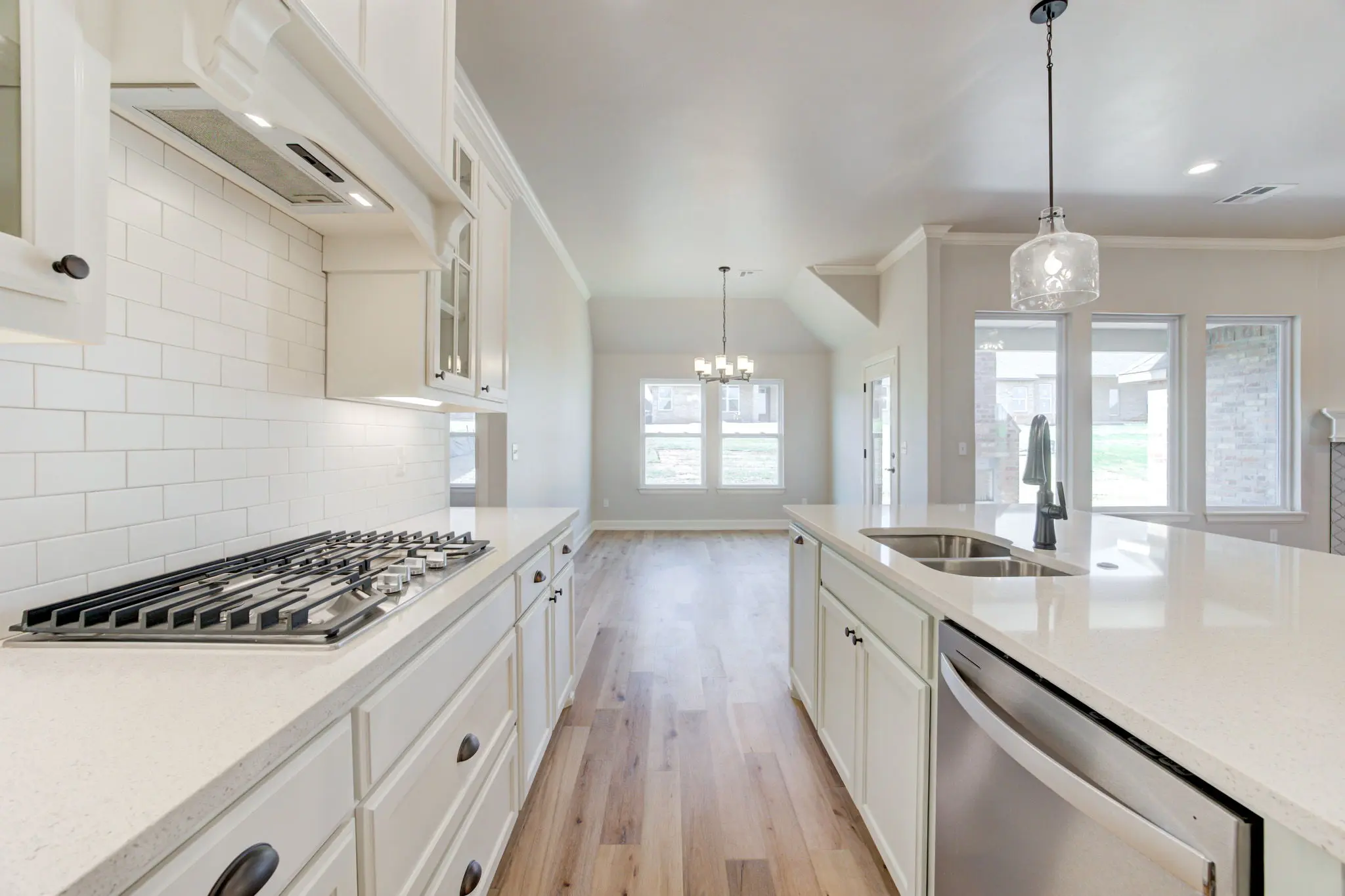 Chatham - Interior Photo 10