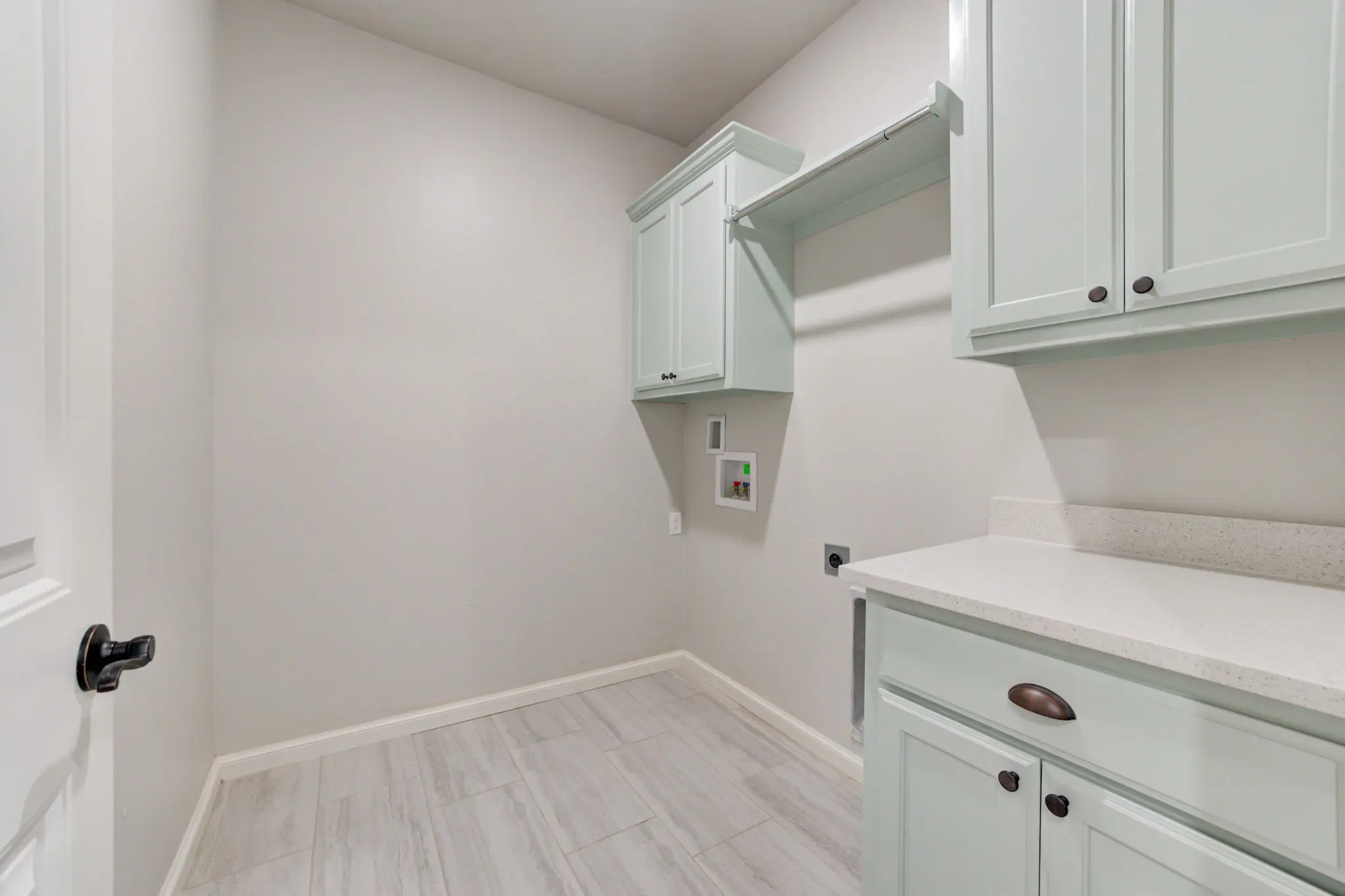 Chatham - Interior Photo 23