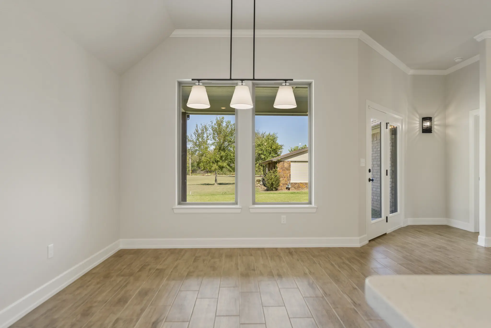 Example of Bellevue II floor plan - Features and Finishes may vary based on product availability