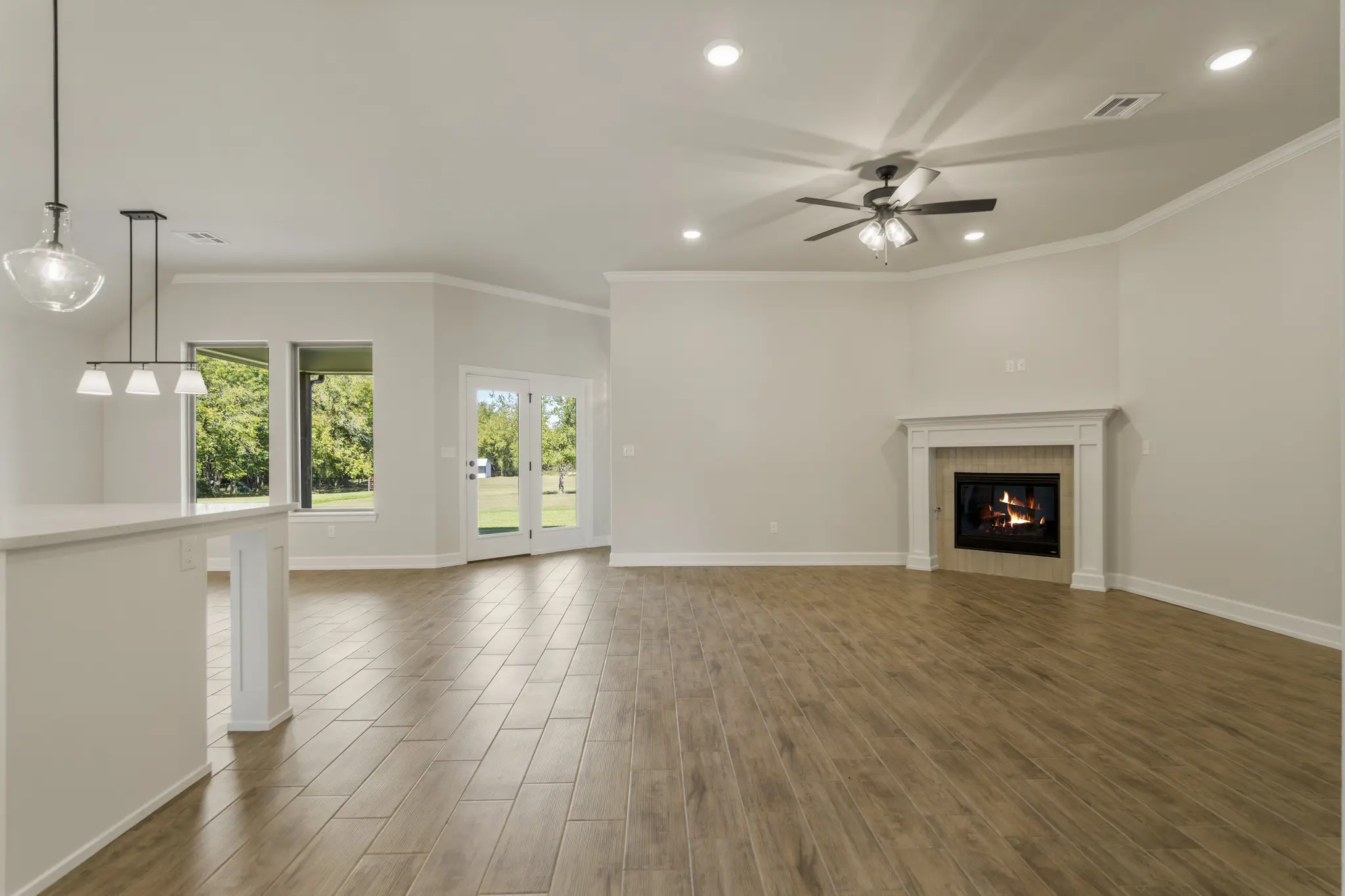 Example of Bellevue II floor plan - Features and Finishes may vary based on product availability