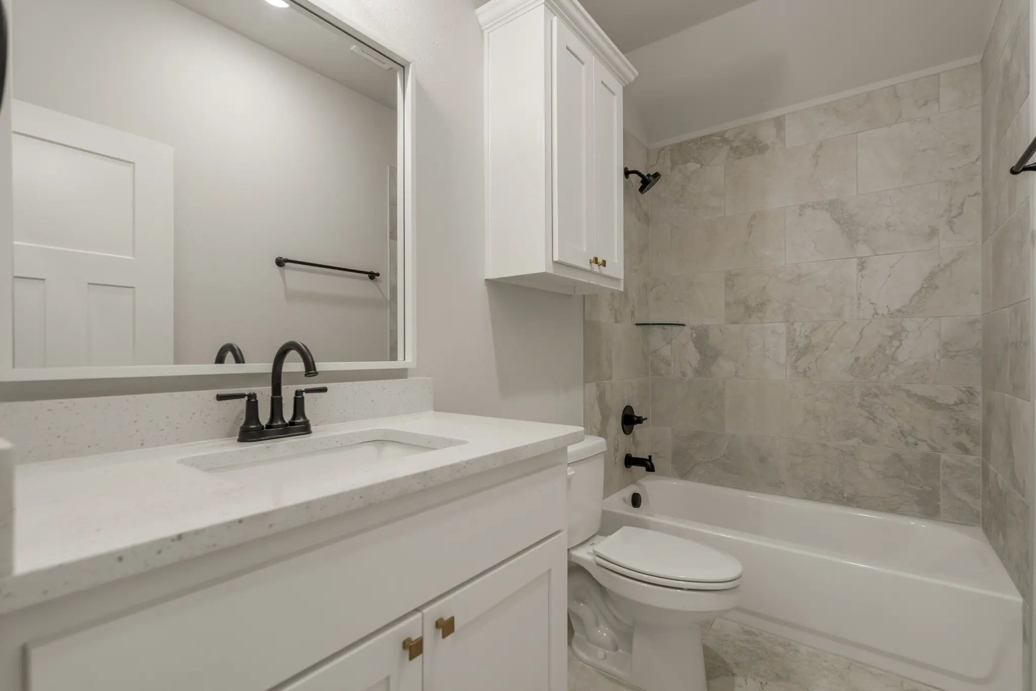 Example of Bellevue II floor plan - Features and Finishes may vary based on product availability