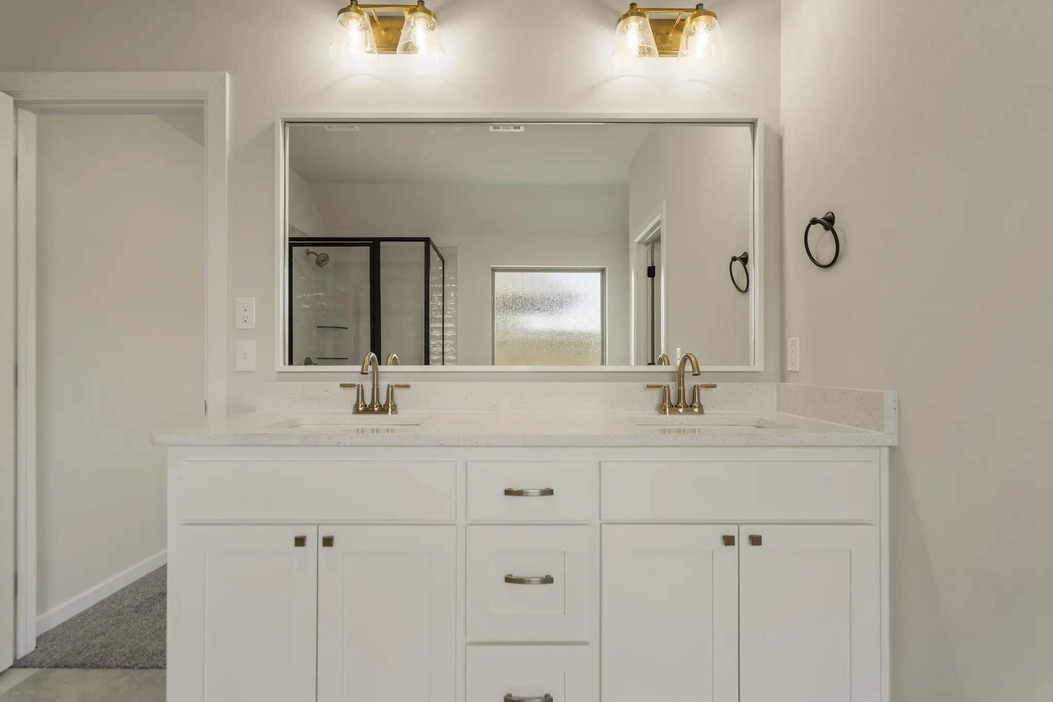 Example of Bellevue II floor plan - Features and Finishes may vary based on product availability