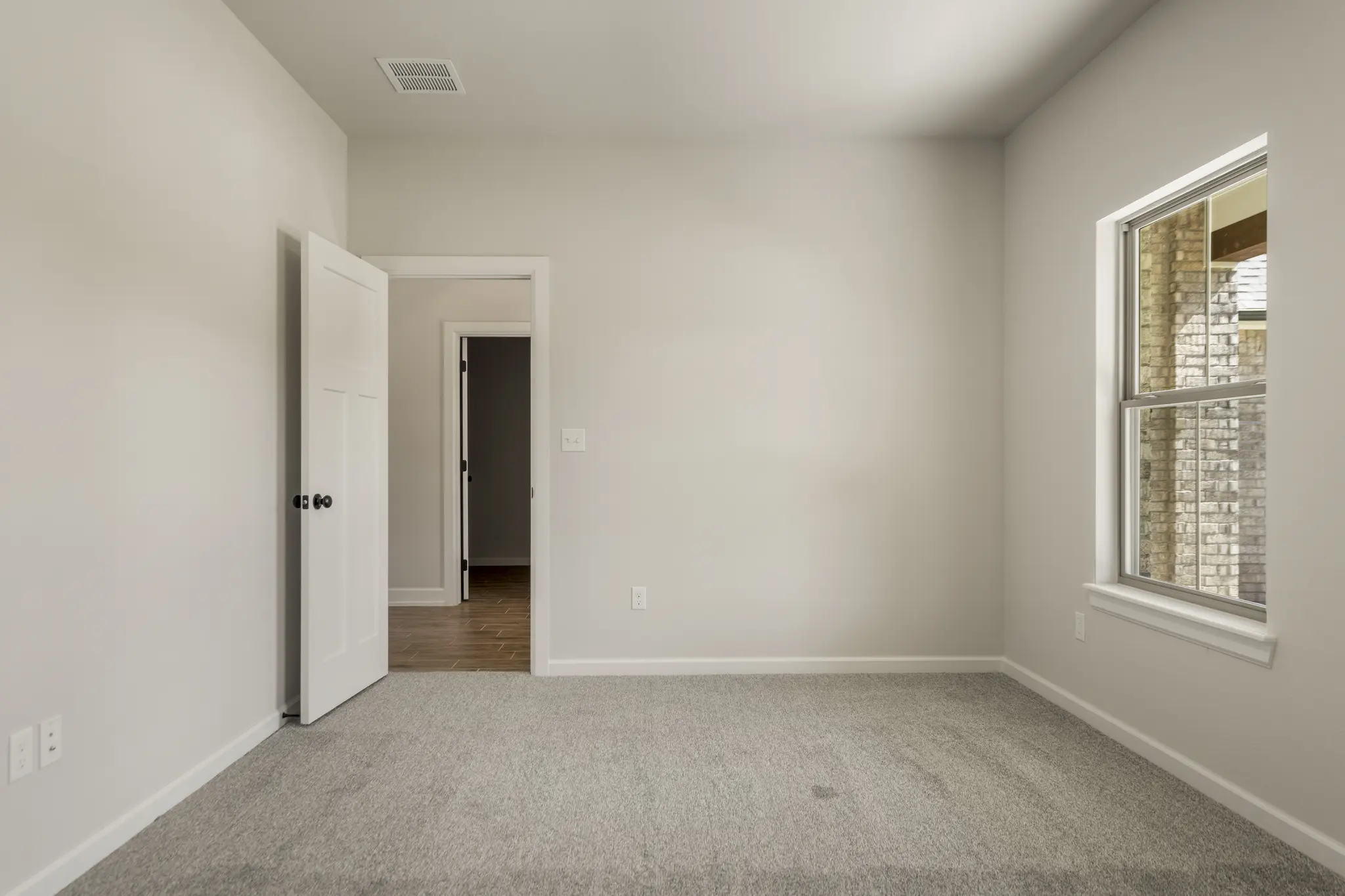 Example of Bellevue II floor plan - Features and Finishes may vary based on product availability