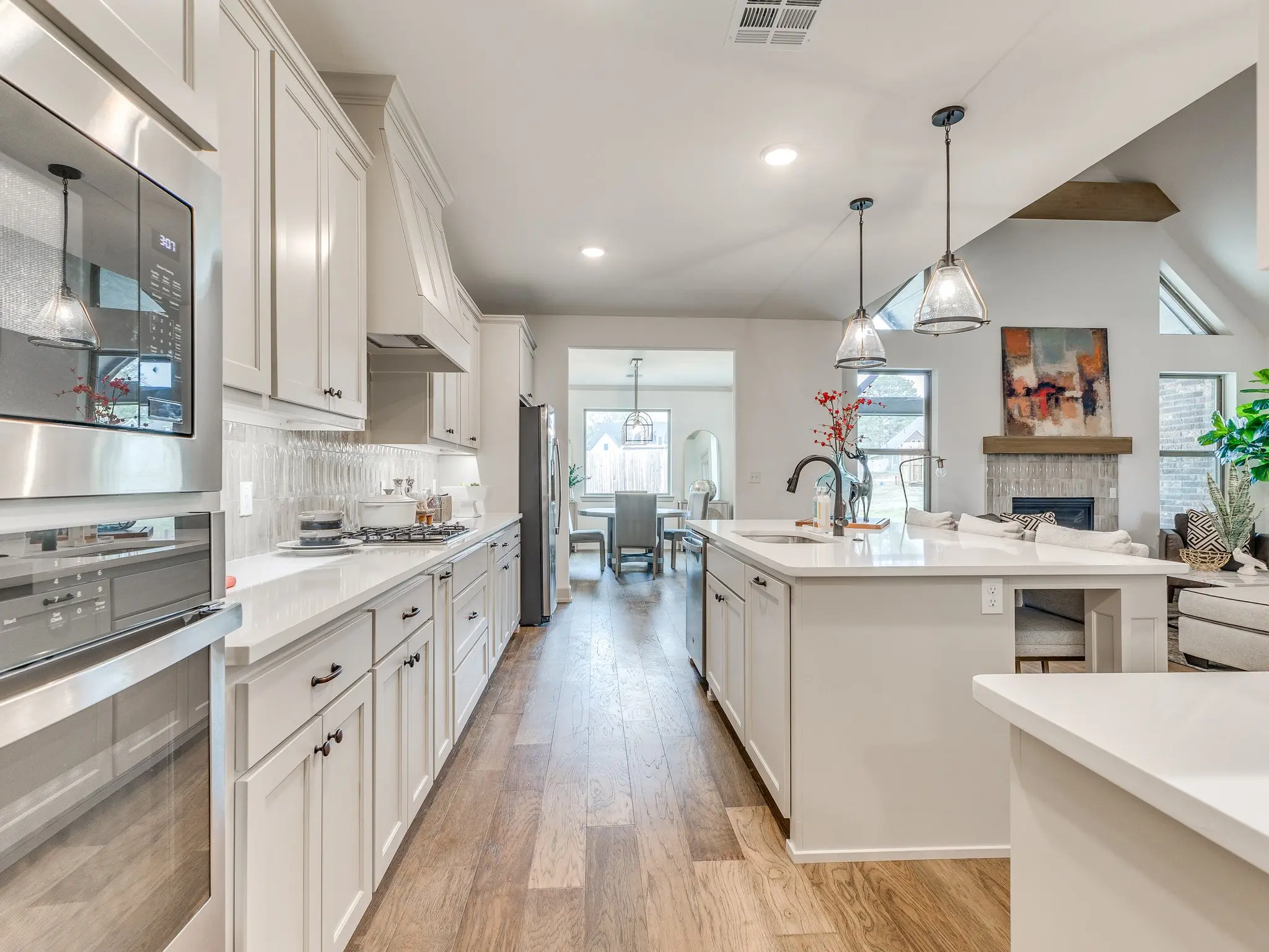 Example of Staged Charleston floor plan - Features and Finishes may vary based on product availability