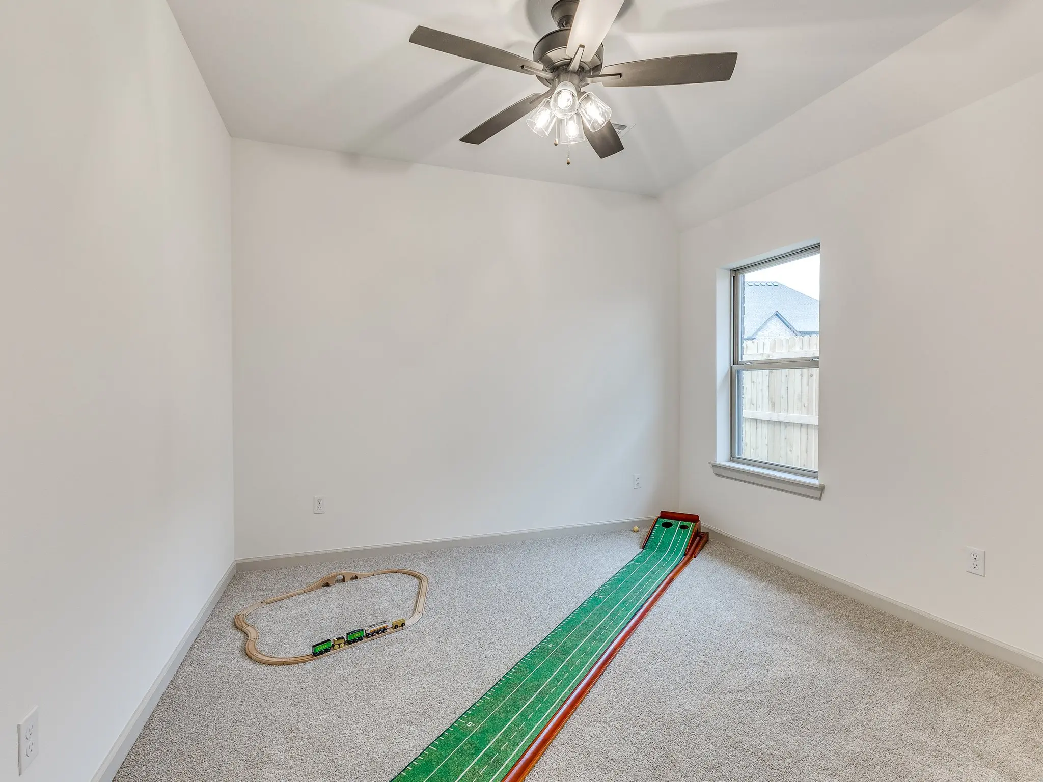 Example of Staged Charleston floor plan - Features and Finishes may vary based on product availability