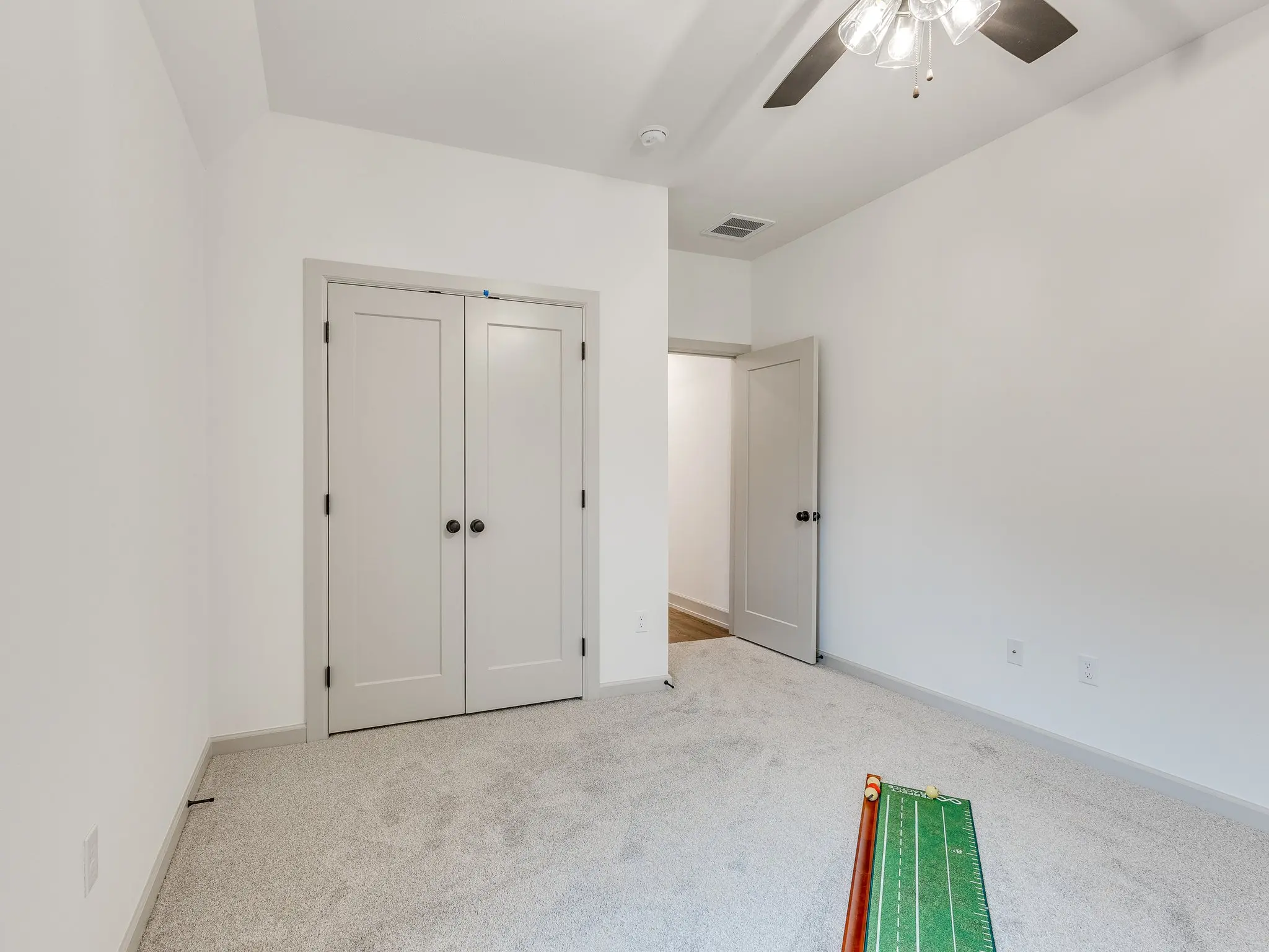 Example of Staged Charleston floor plan - Features and Finishes may vary based on product availability