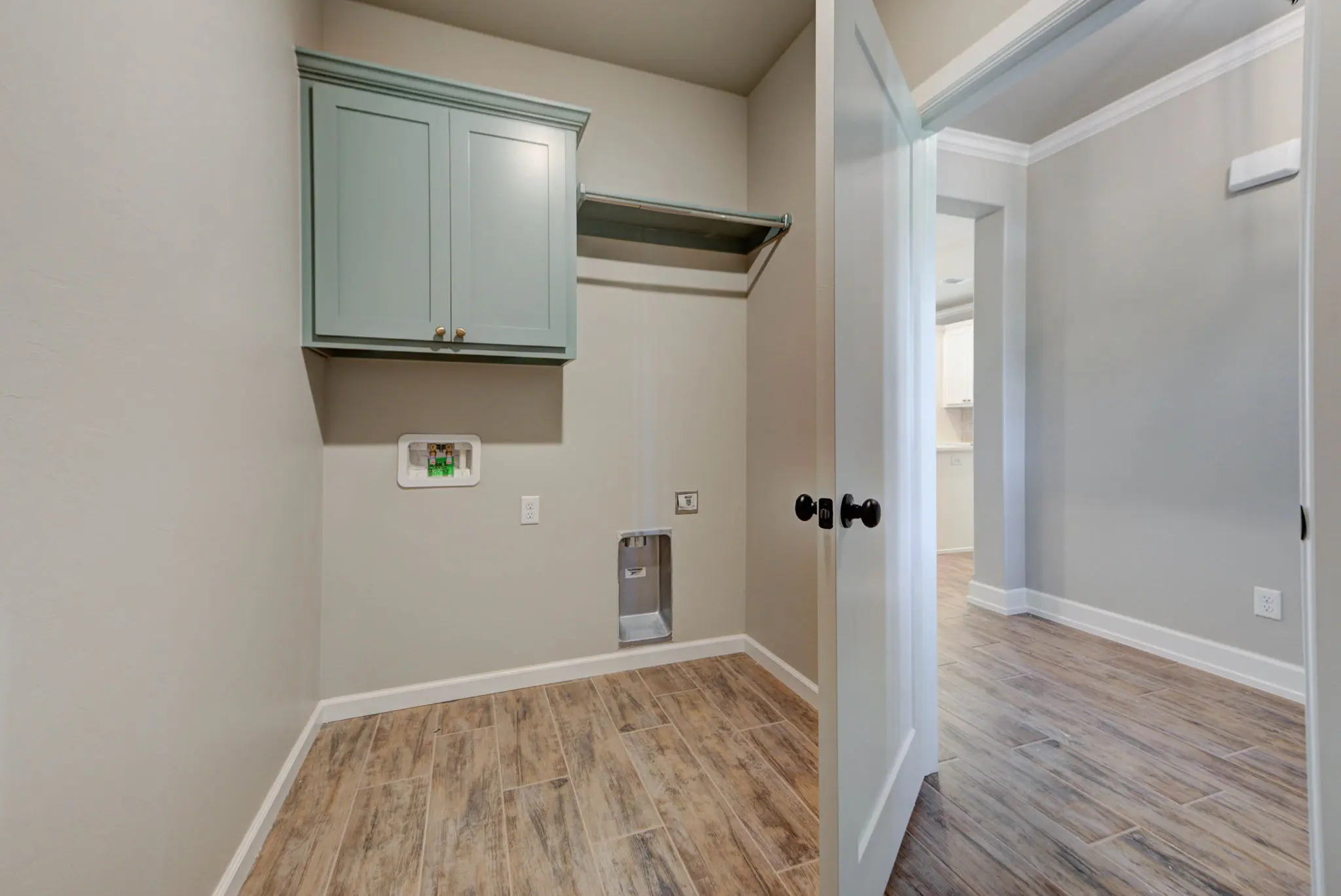 Derby - Interior Photo 18