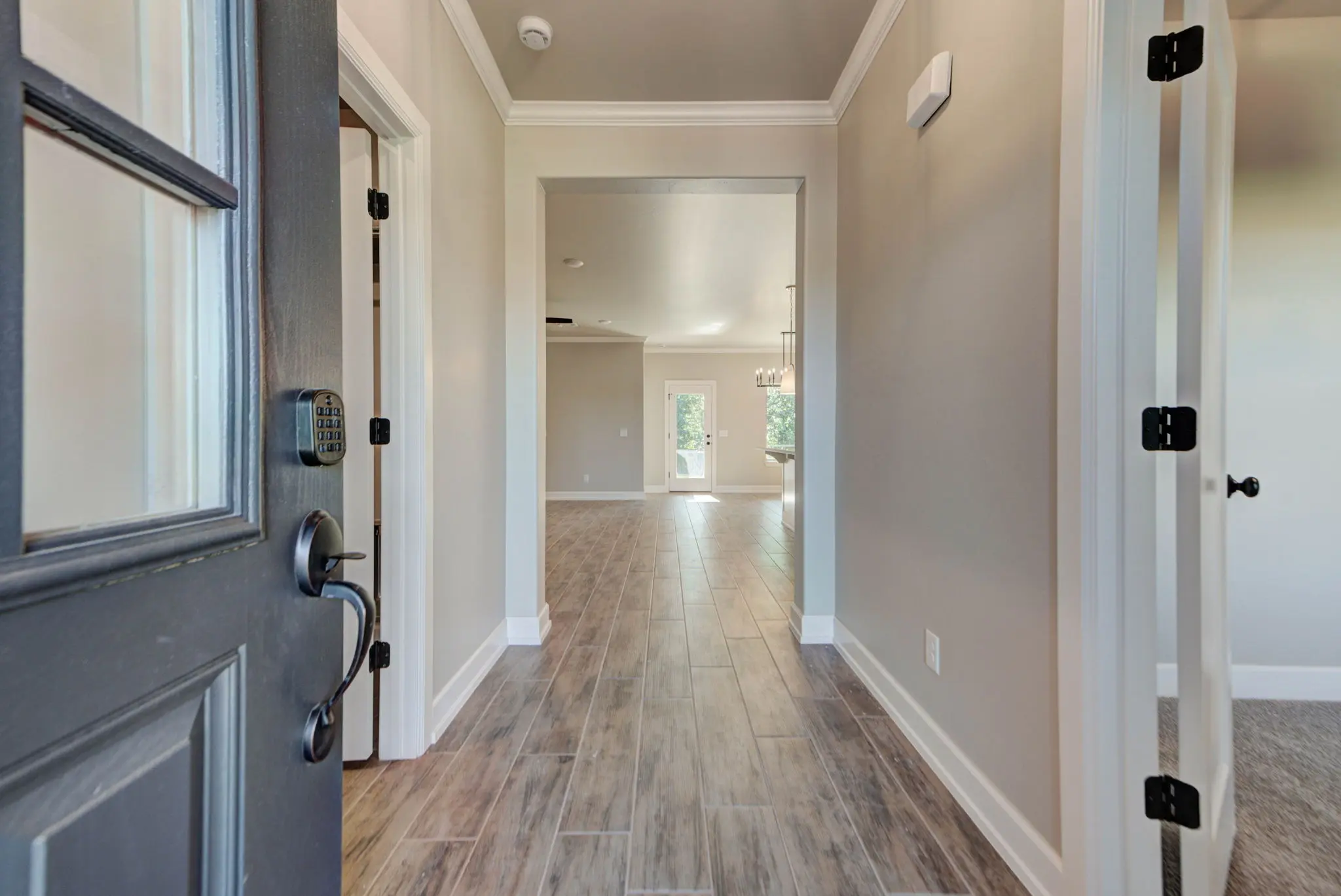 Derby - Interior Photo 3