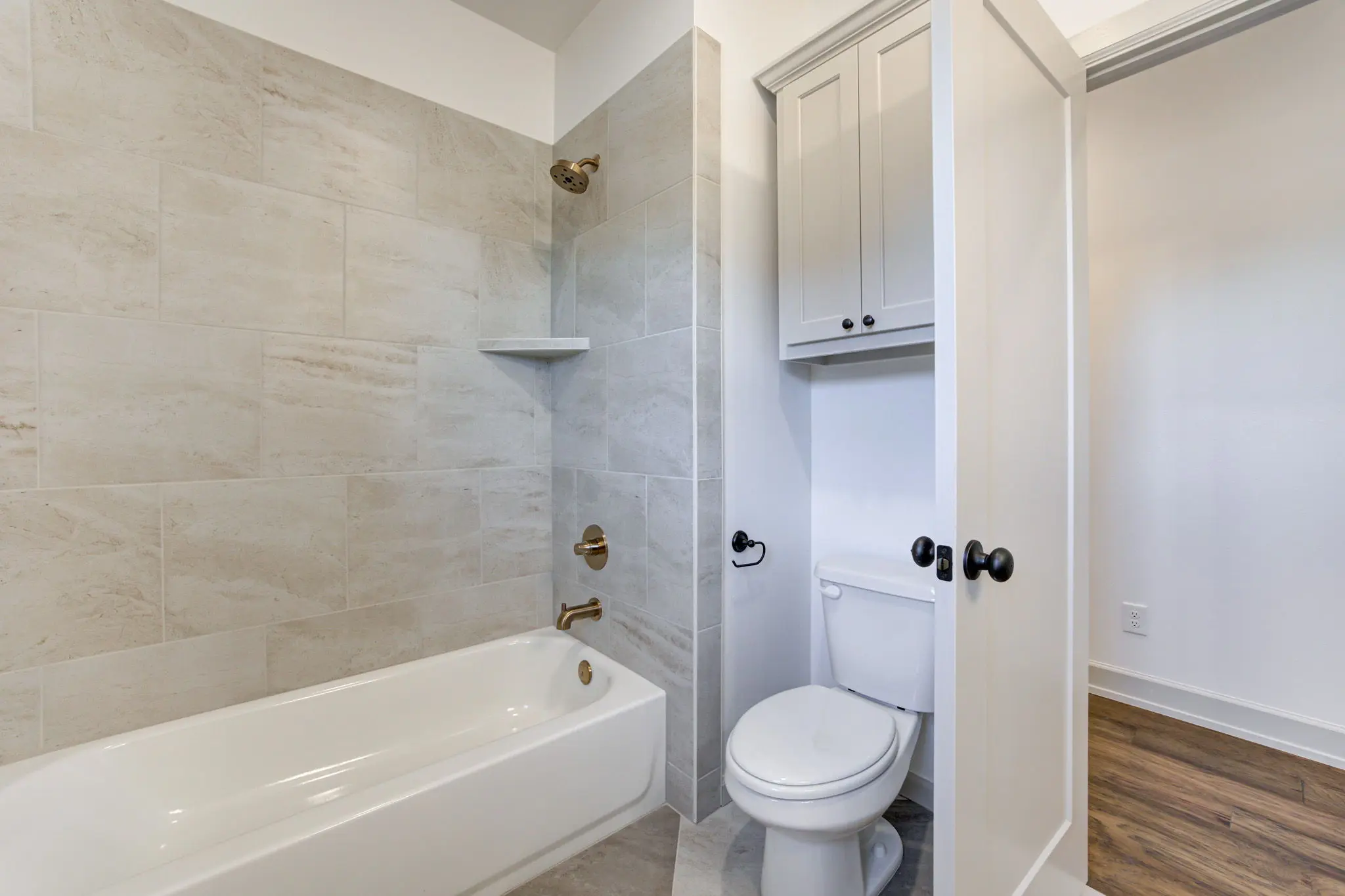 Charleston - Interior Photo 27