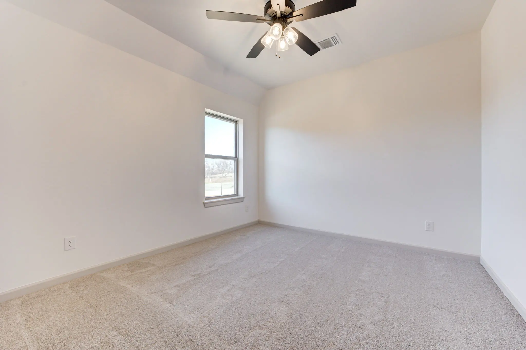 Charleston - Interior Photo 28