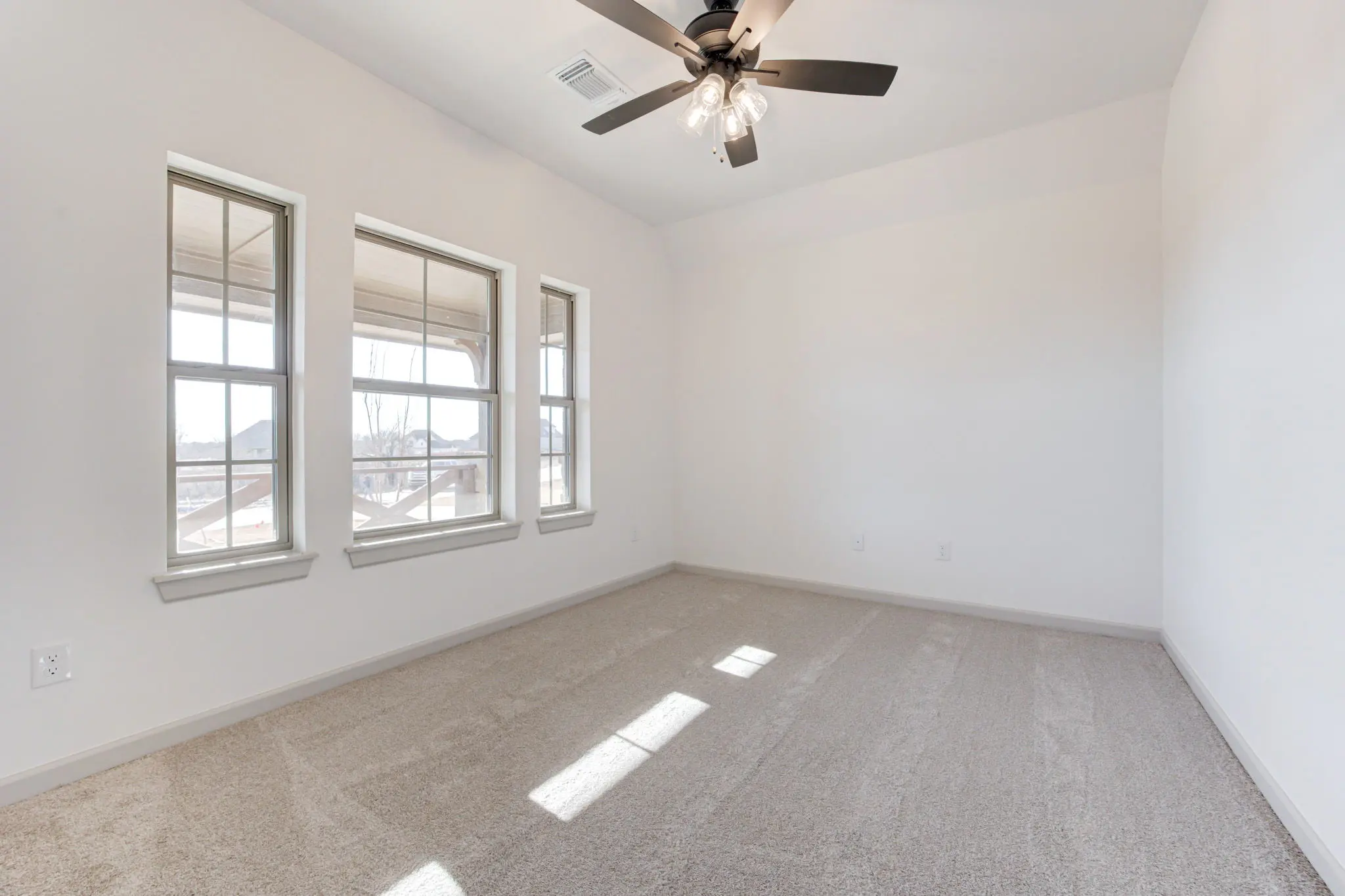 Charleston - Interior Photo 29