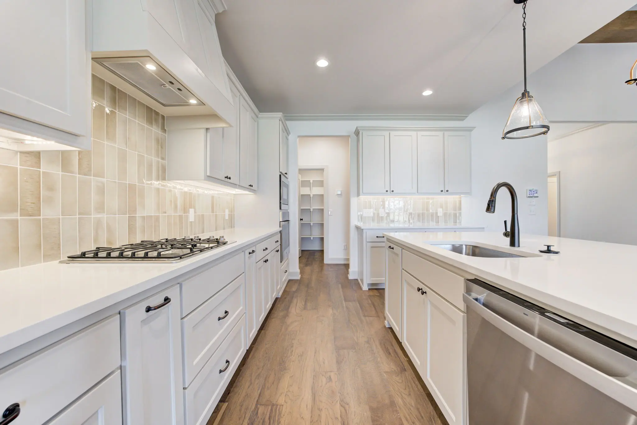 Charleston - Interior Photo 11