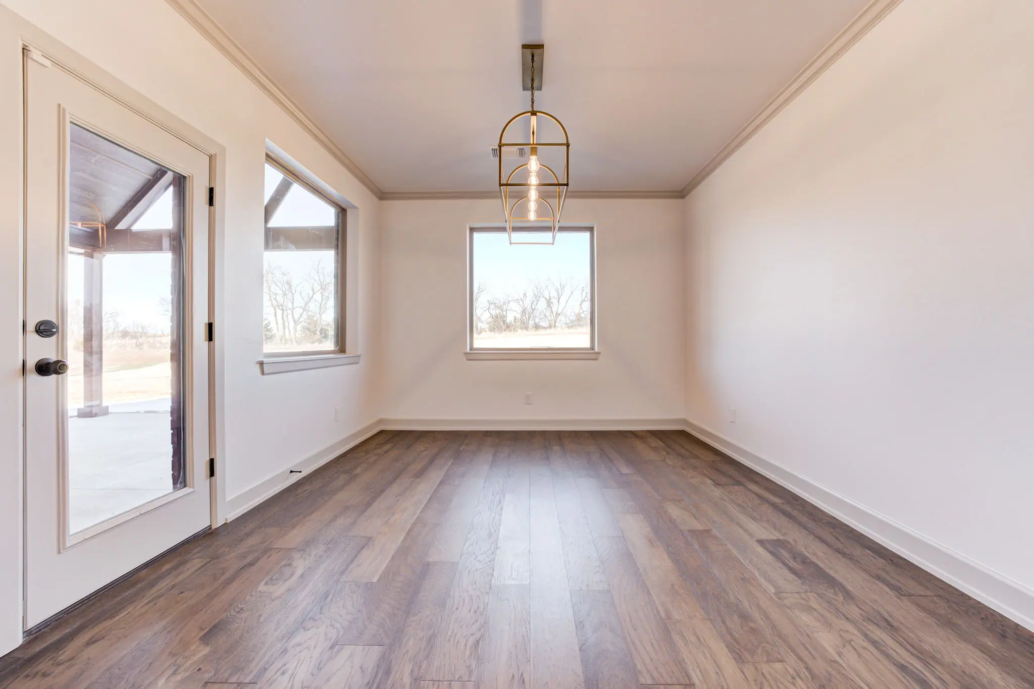 Charleston - Interior Photo 14