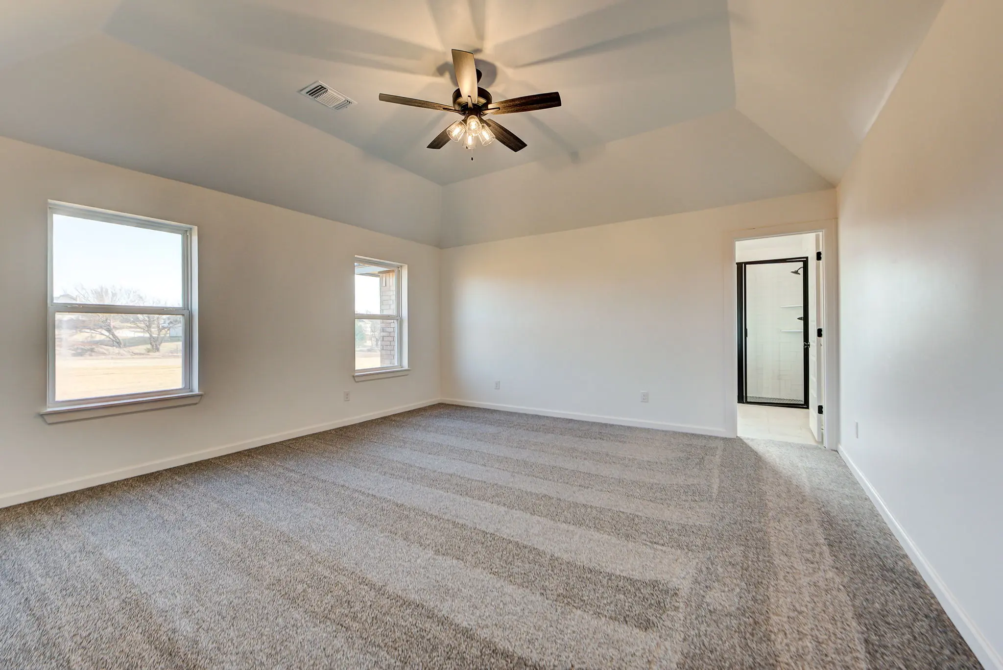 Dover - Interior Photo 12