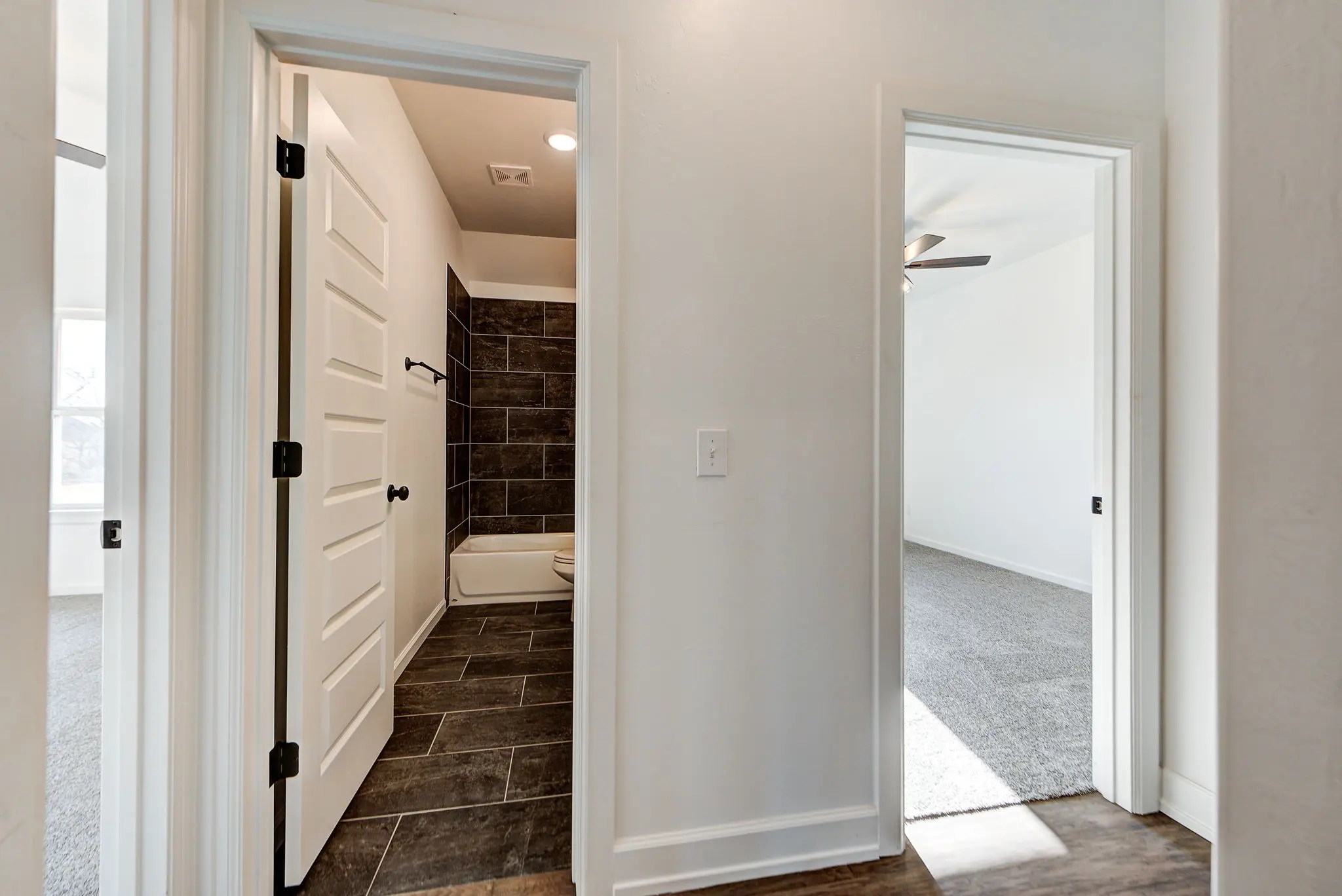 Dover - Interior Photo 24