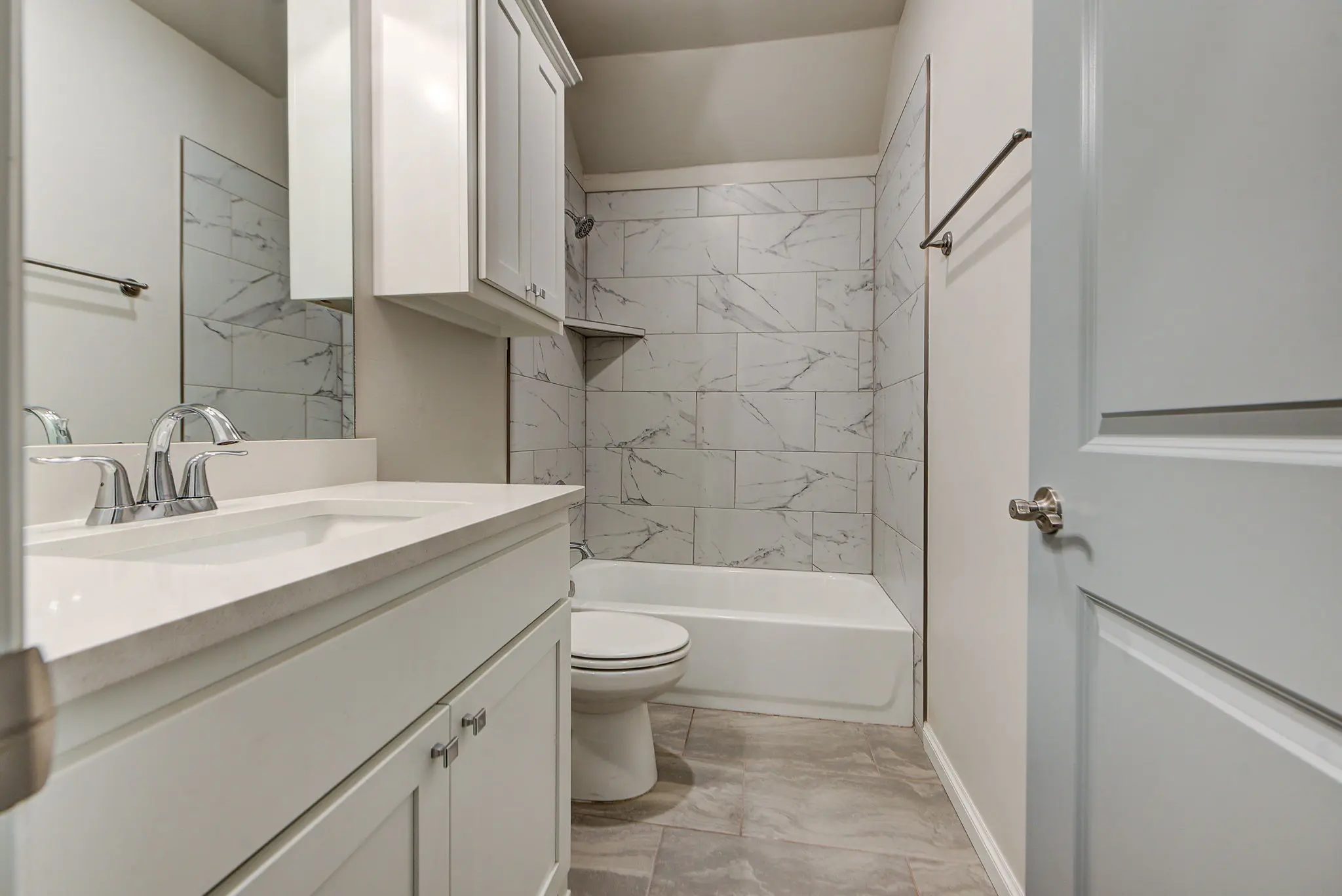 Example of Bellevue I floor plan - Features and Finishes may vary based on product availability