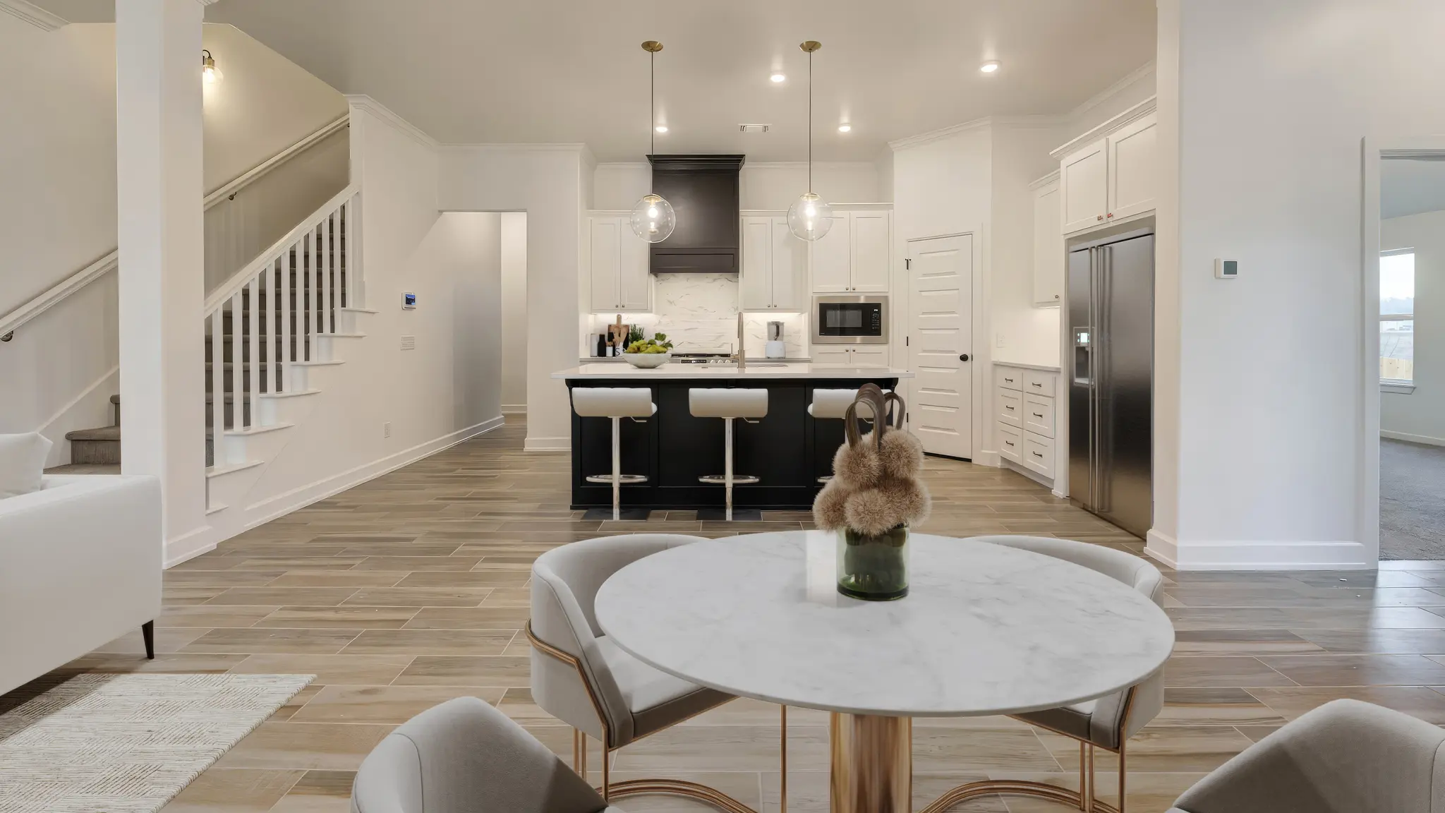 Newport - Interior Photo 36