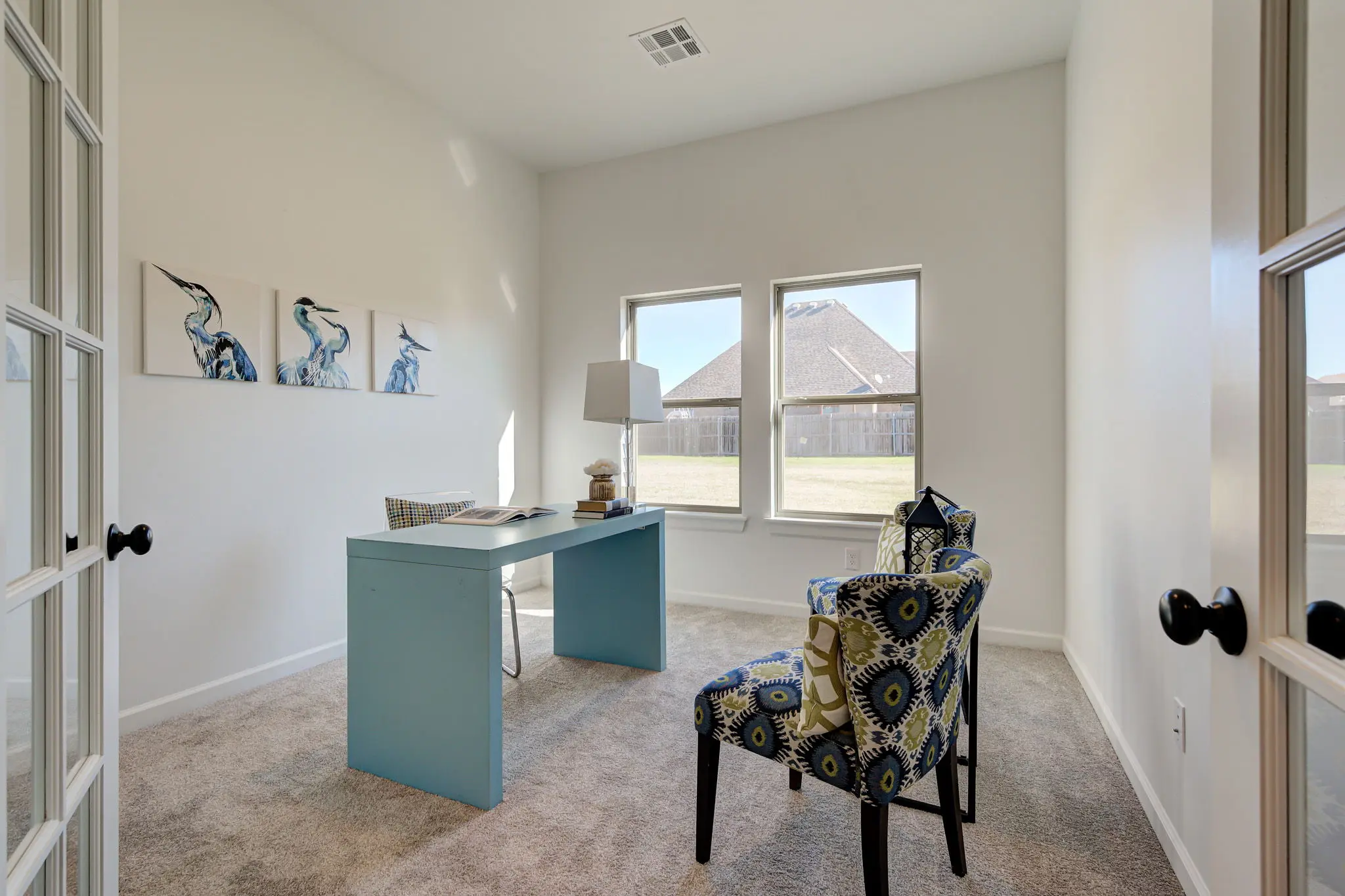 Example of London floor plan - Features and Finishes may vary based on product availability
