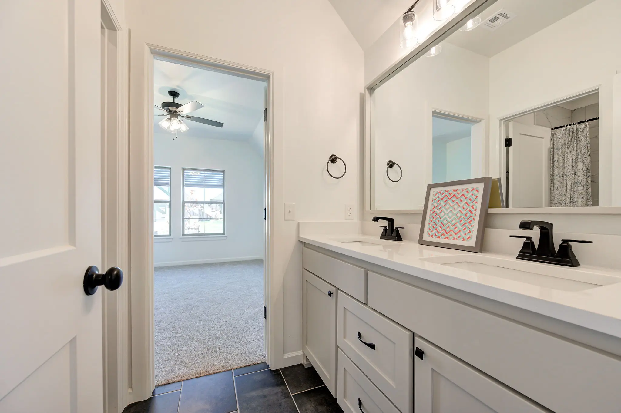 Example of London floor plan - Features and Finishes may vary based on product availability
