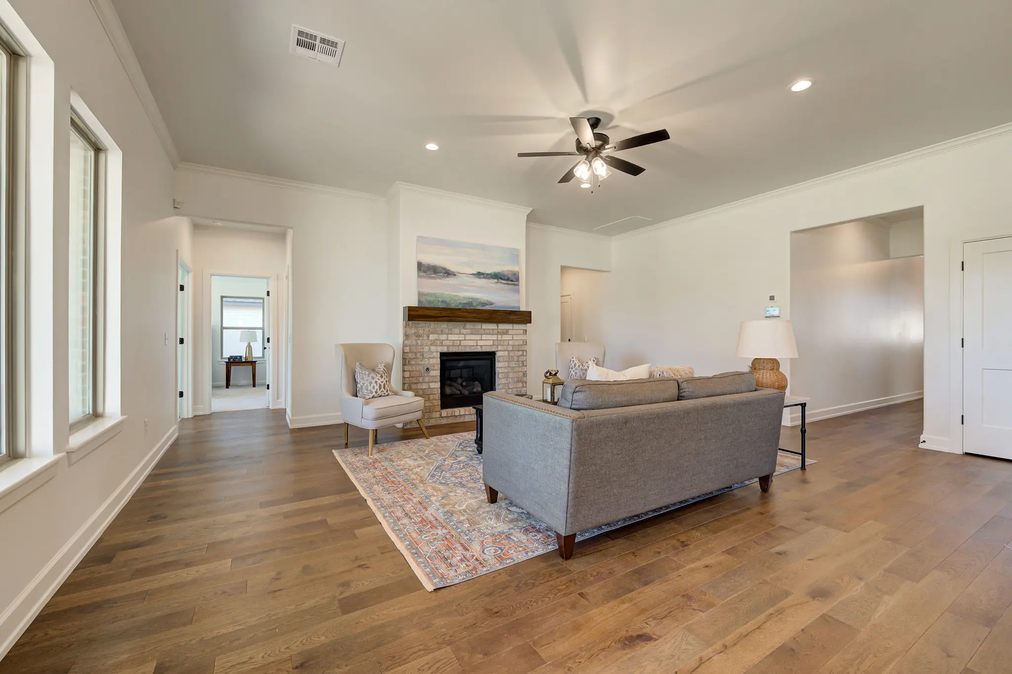 Example of London floor plan - Features and Finishes may vary based on product availability