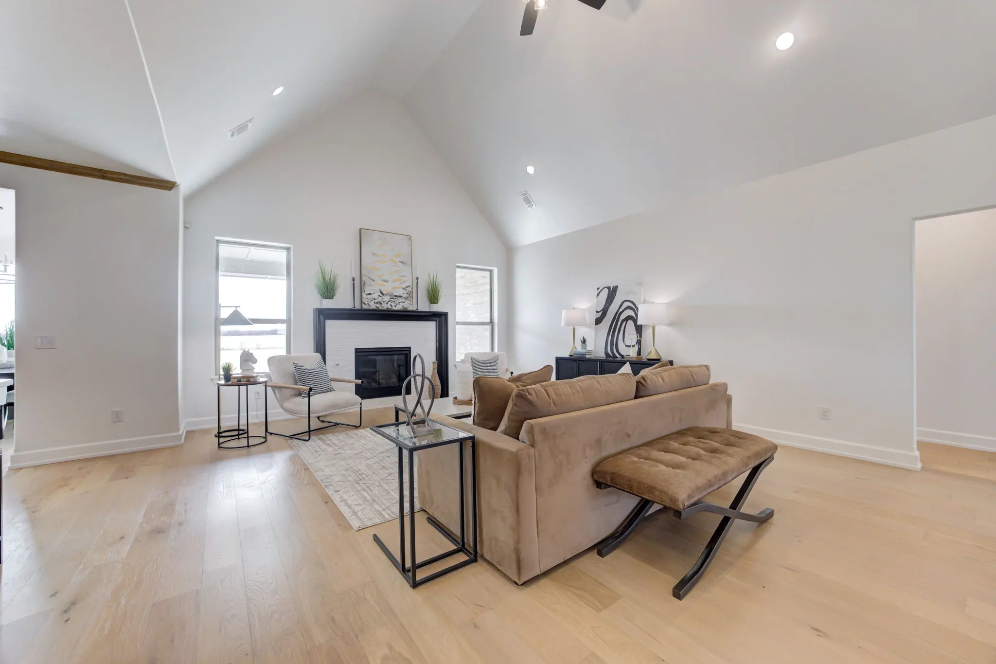 Charleston Estate - Interior Photo 6