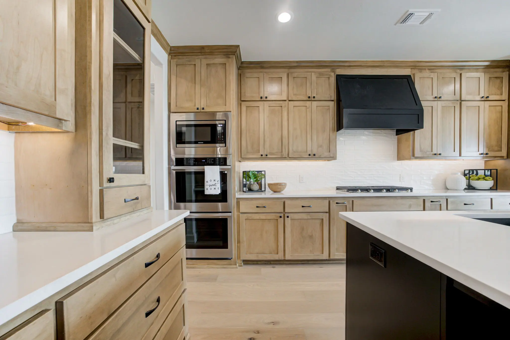 Charleston Estate - Interior Photo 9