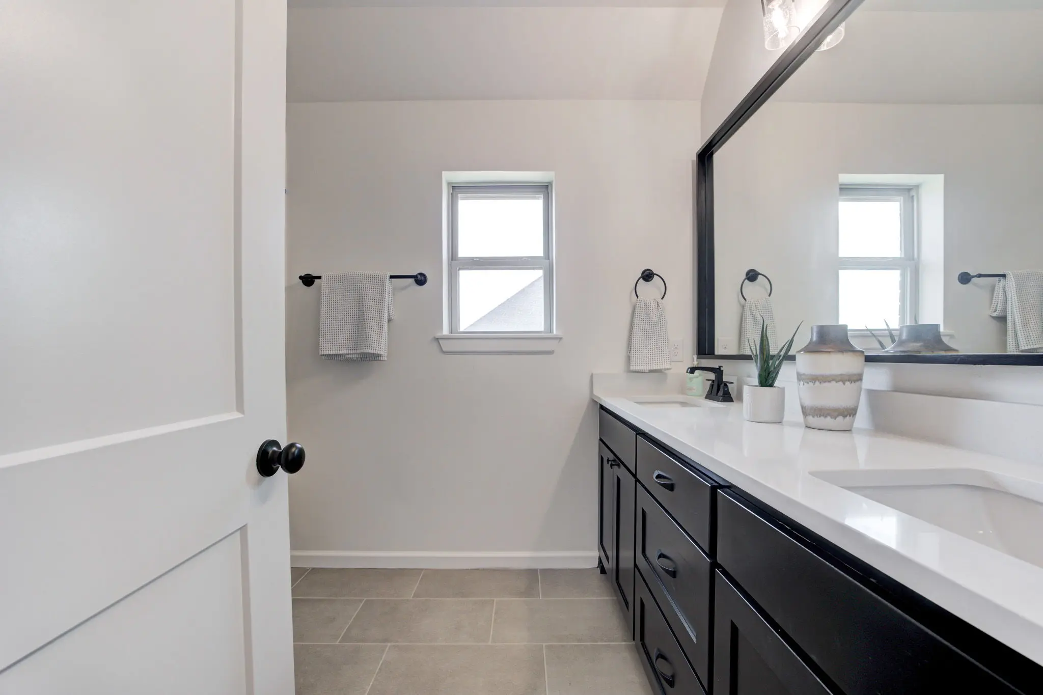 Charleston Estate - Interior Photo 25