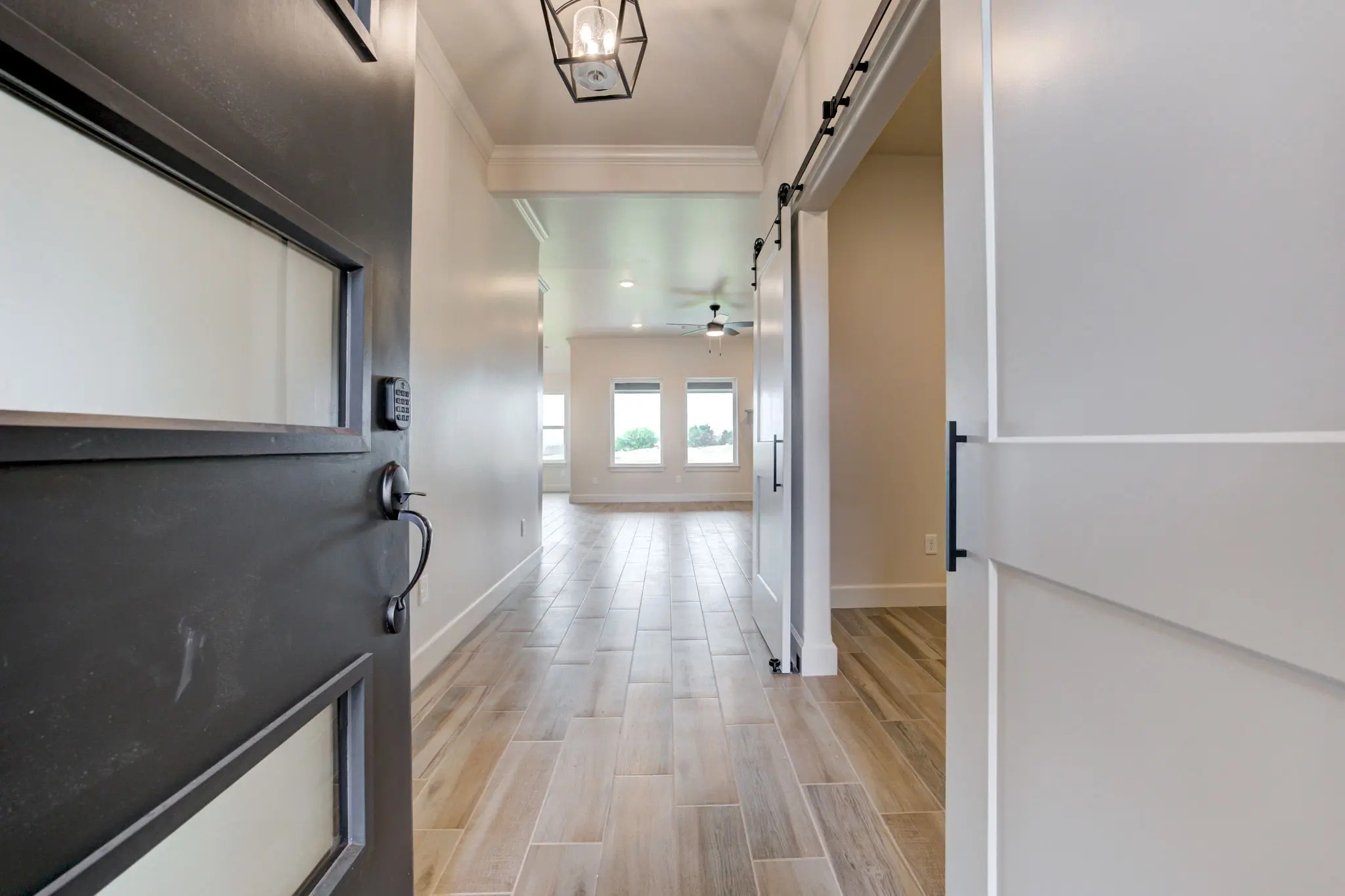 Rockland - Interior Photo 4