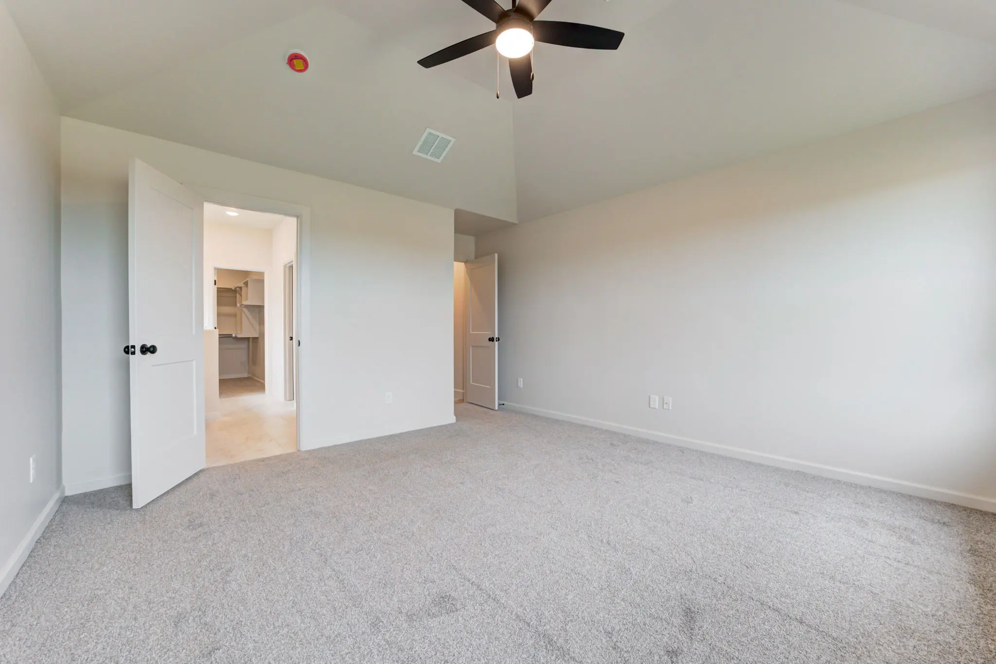 Rockland - Interior Photo 13