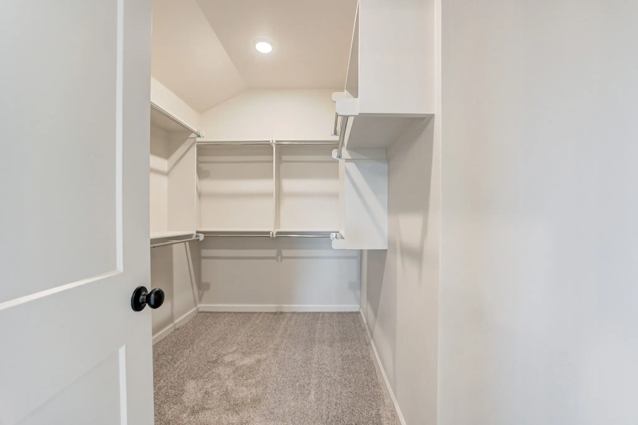 Rockland - Interior Photo 16