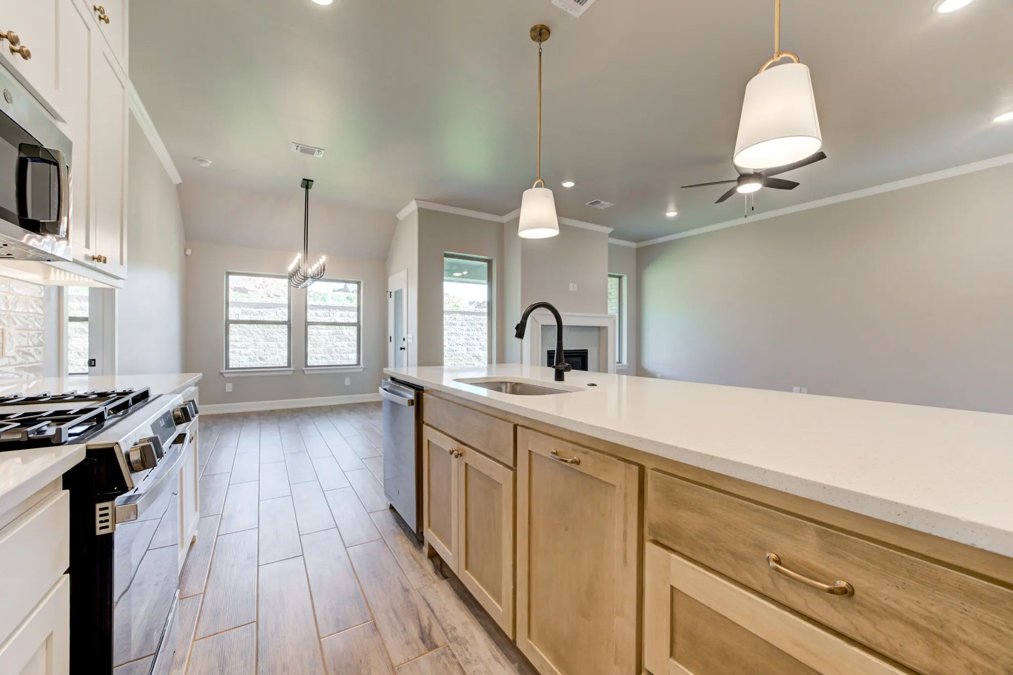 Cherry Island - Interior Photo 8