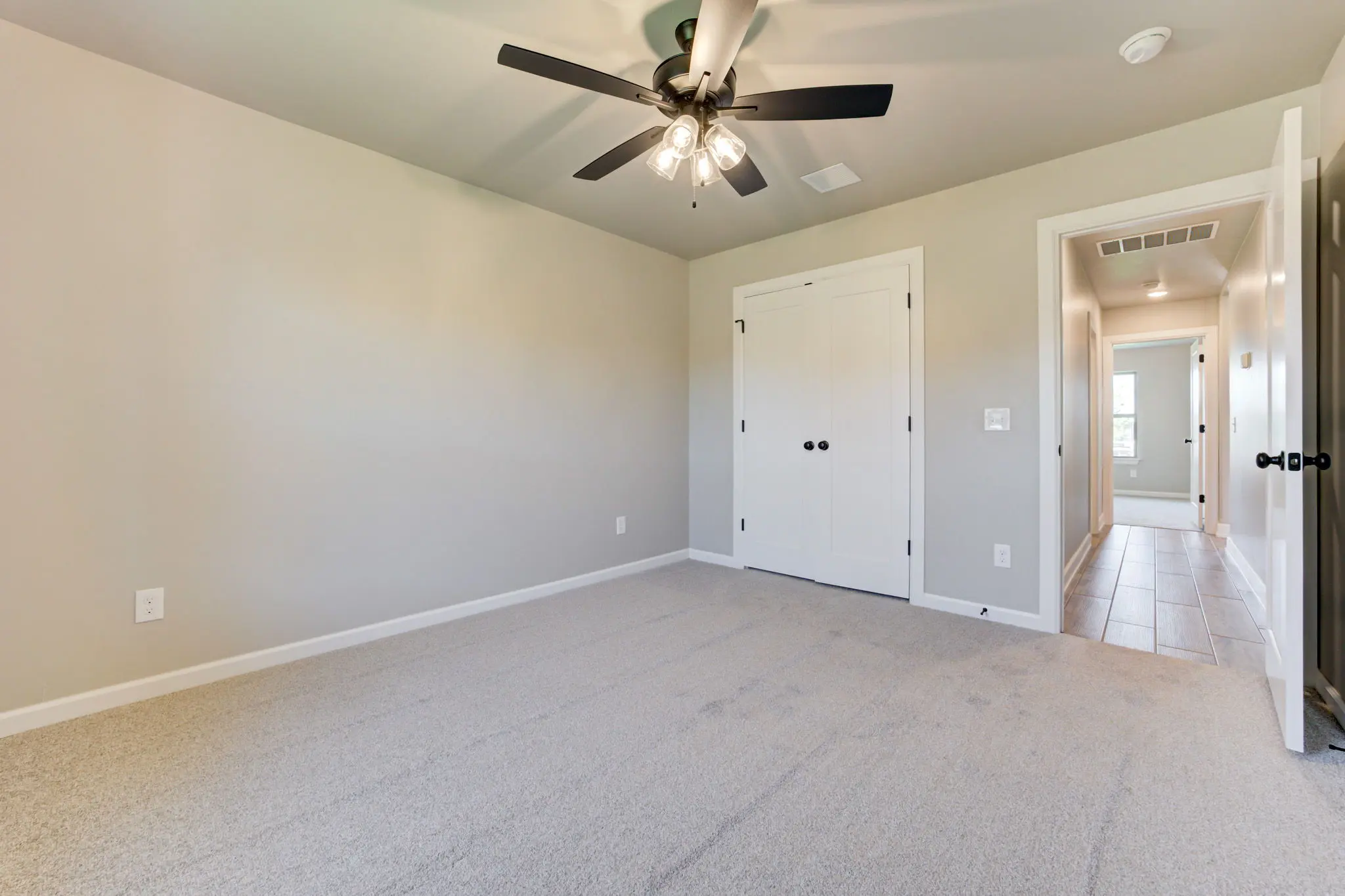 Cherry Island - Interior Photo 16