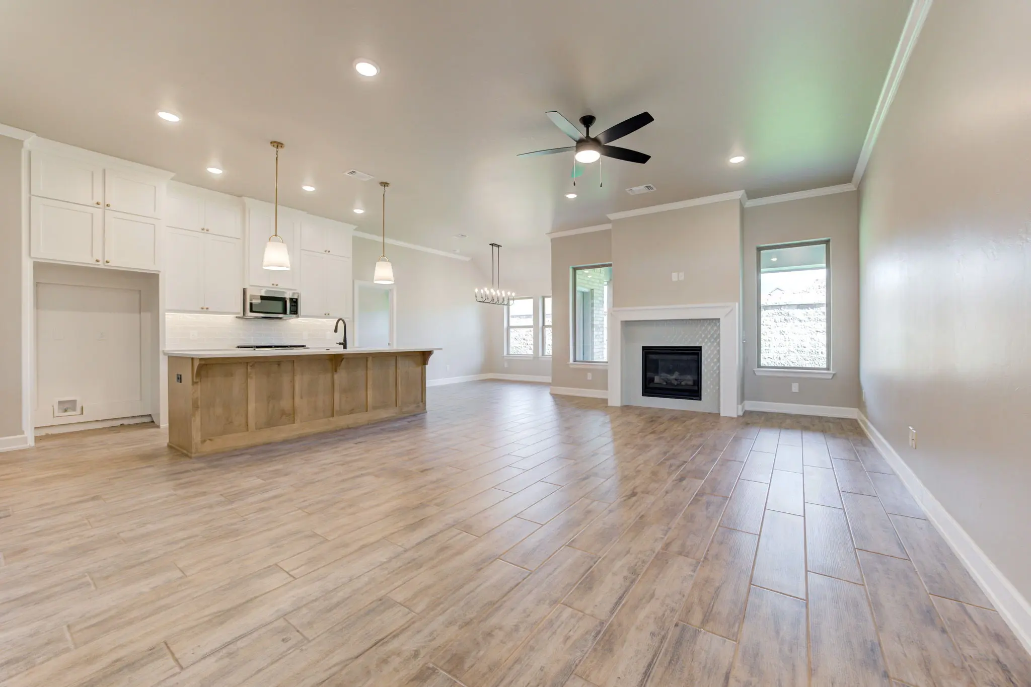 Cherry Island - Interior Photo 4