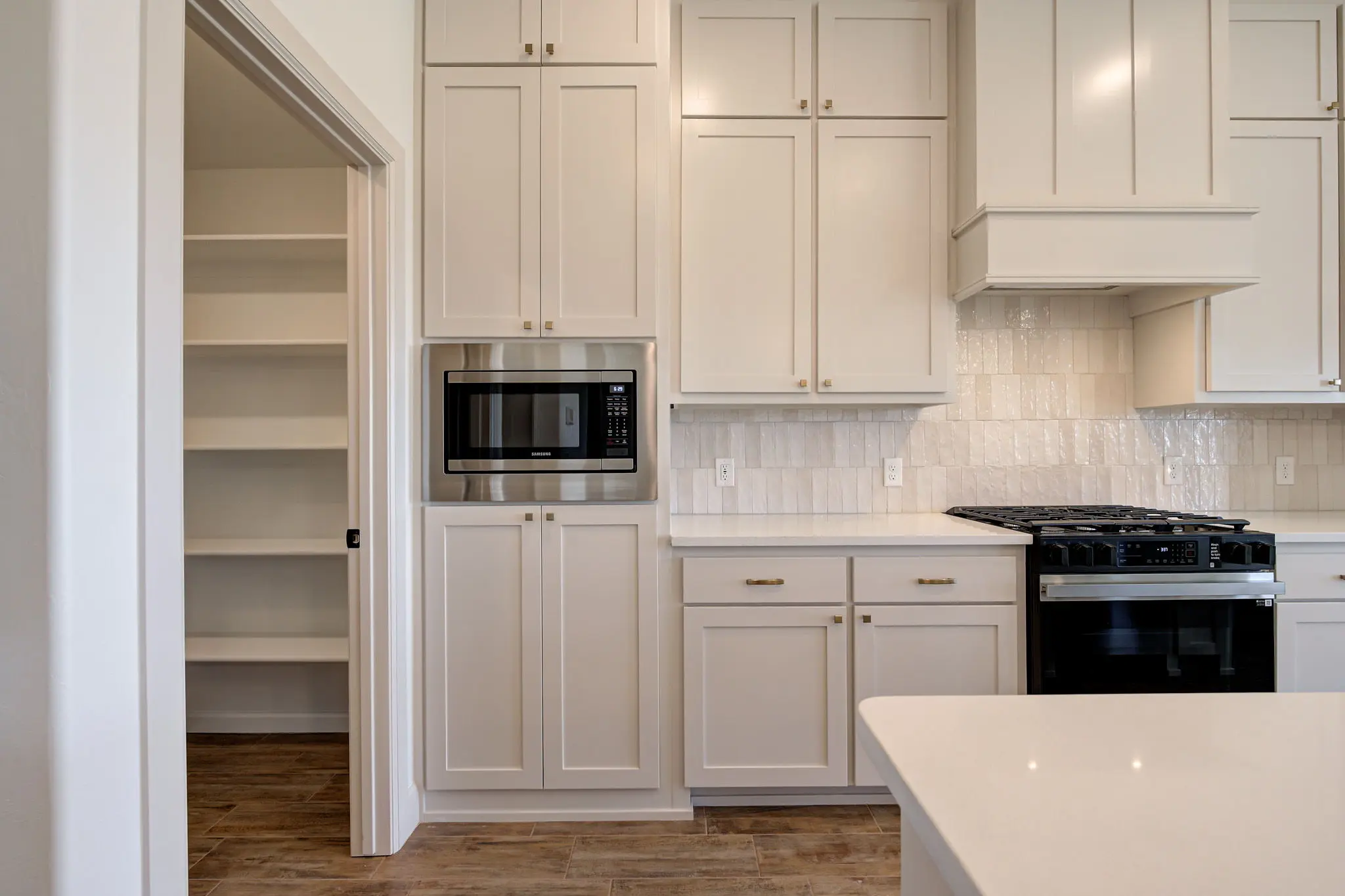 Montauk - Interior Photo 8