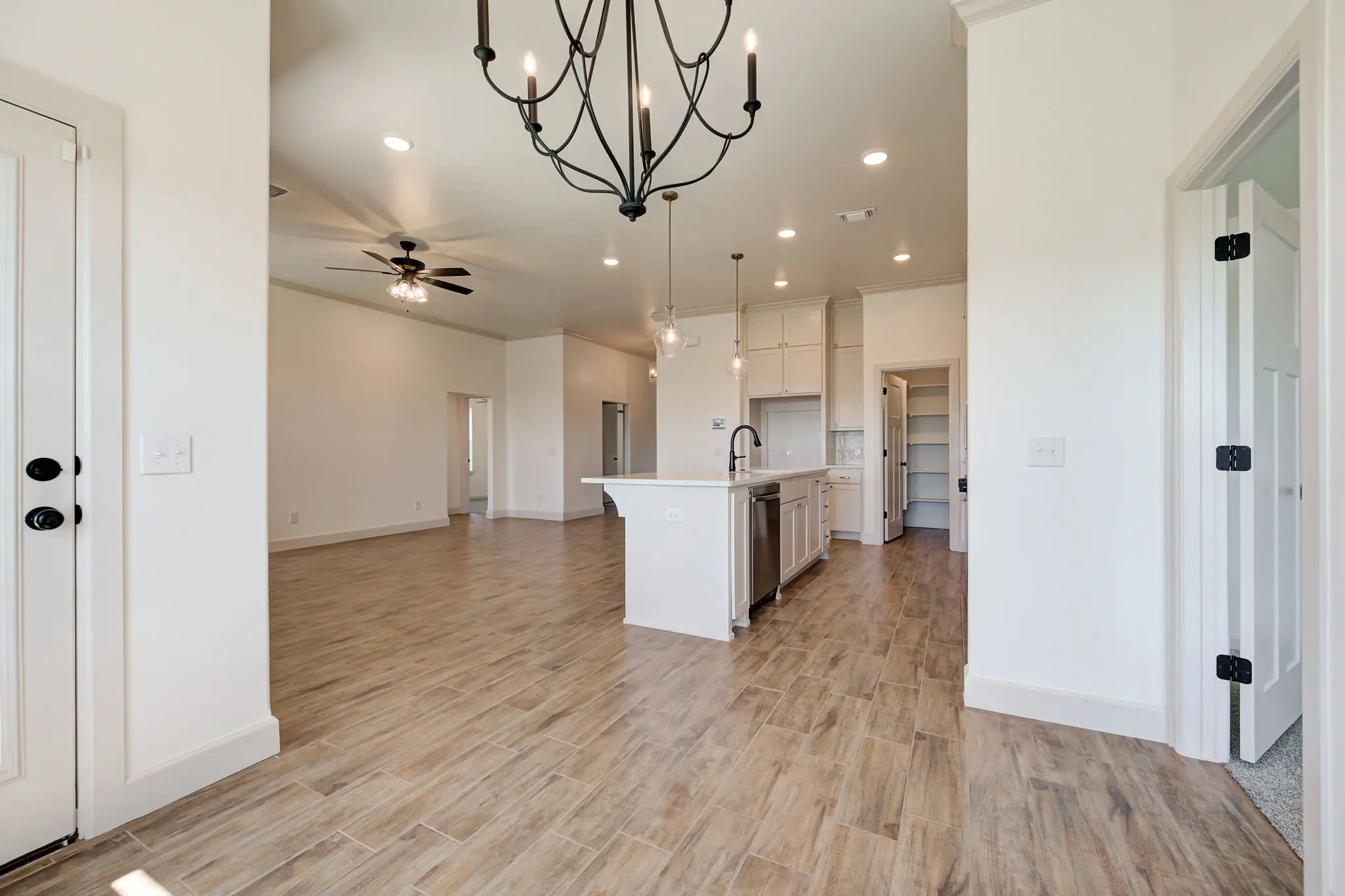 Montauk - Interior Photo 12