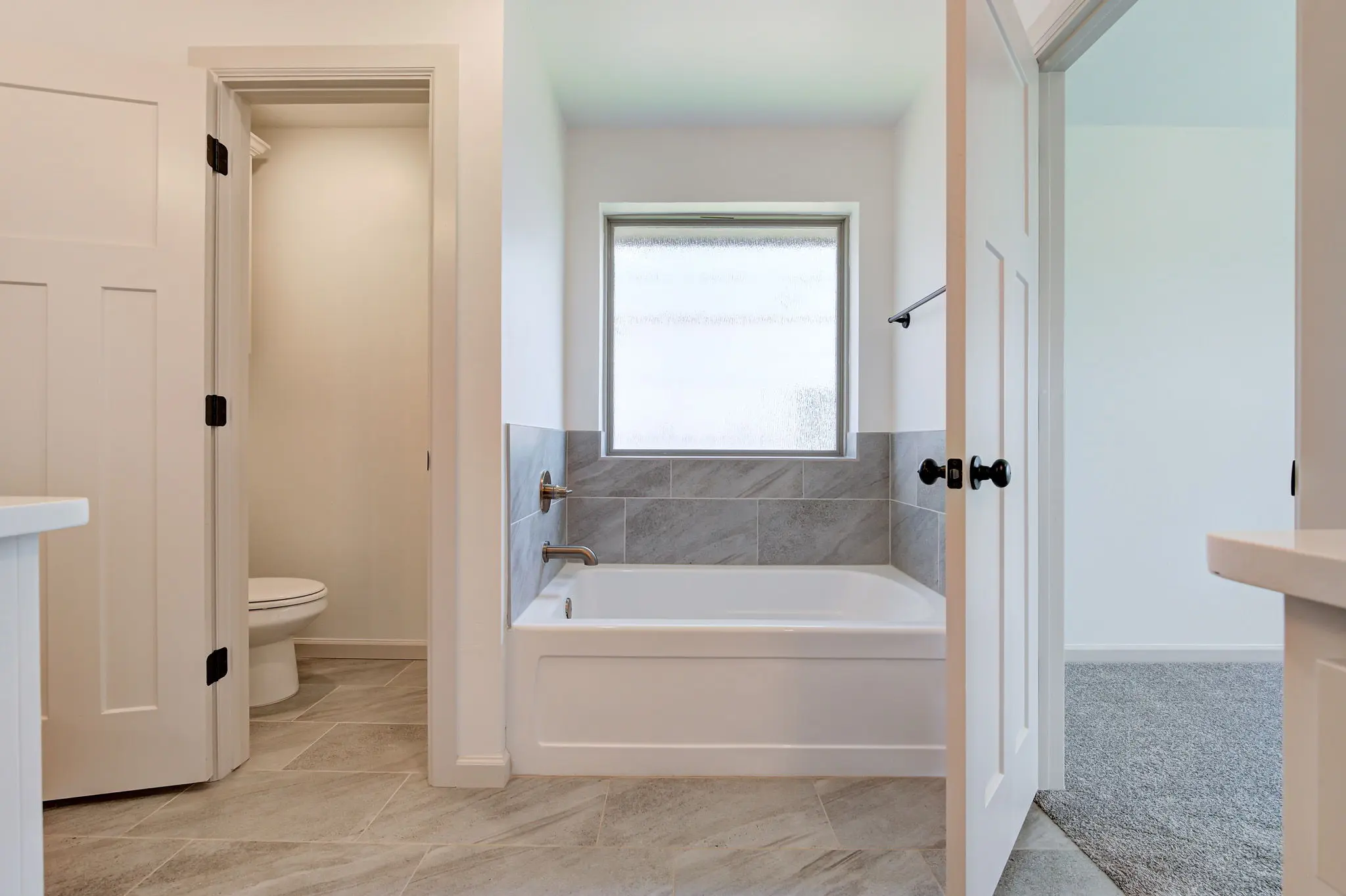 Montauk - Interior Photo 17