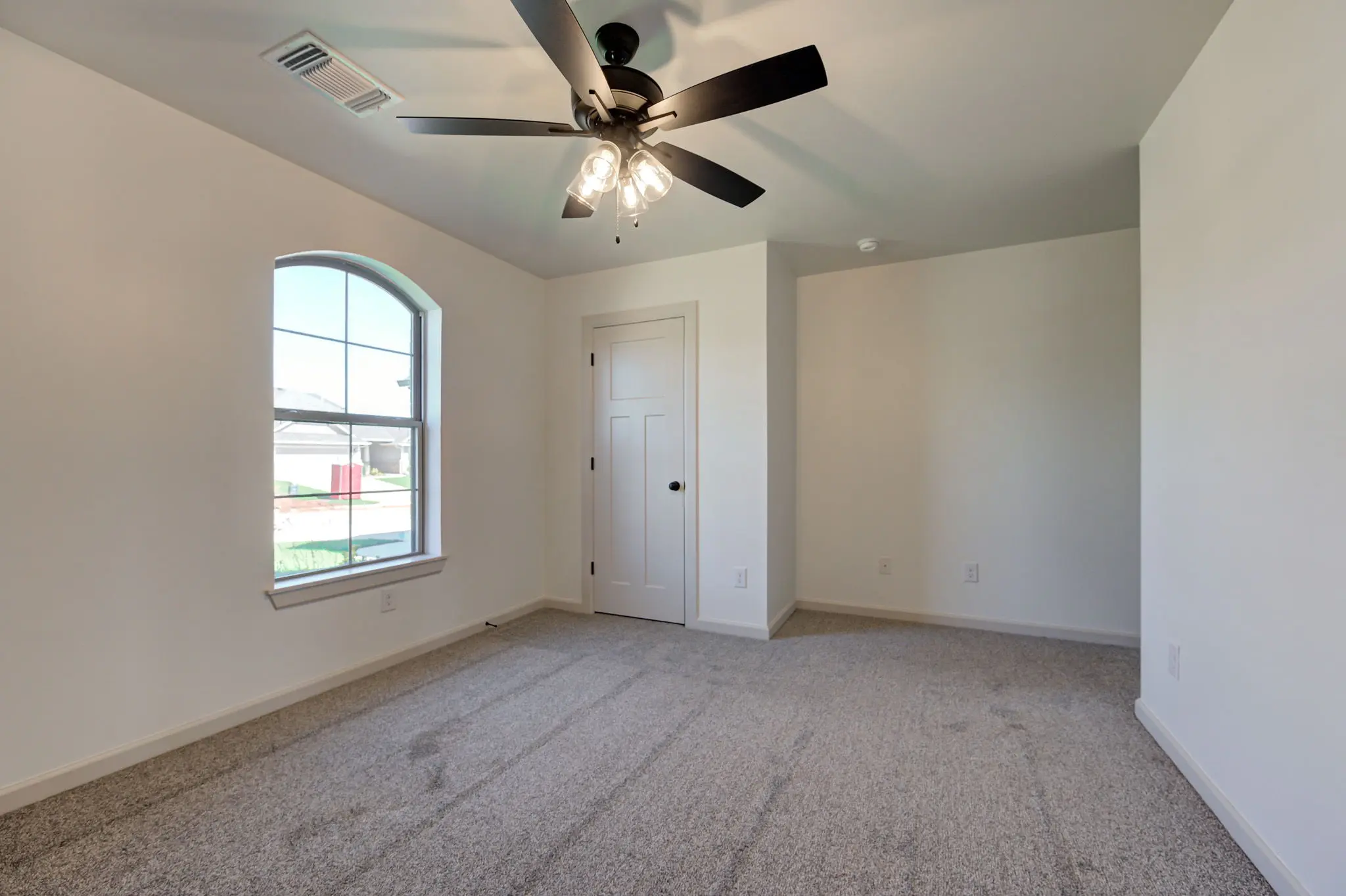 Montauk - Interior Photo 24