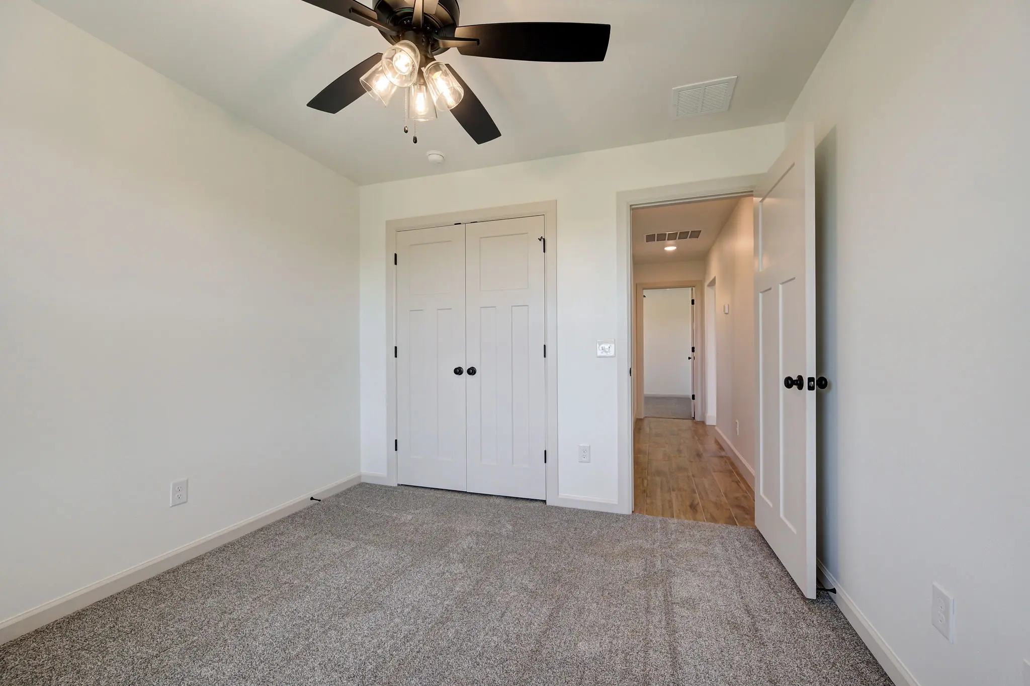 Montauk - Interior Photo 29