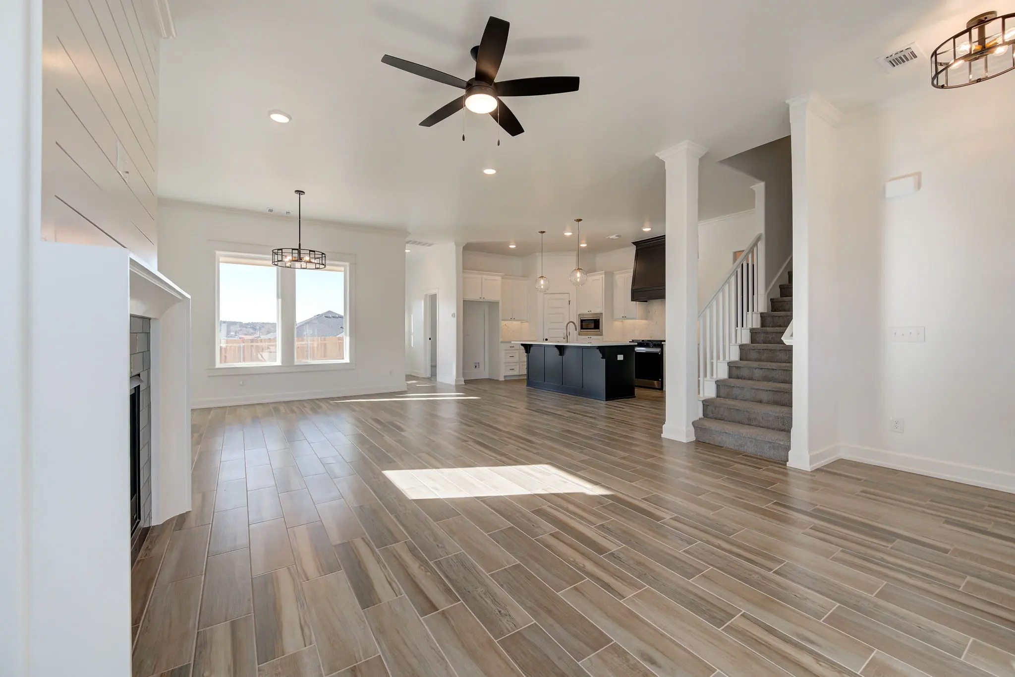 Newport - Interior Photo 7