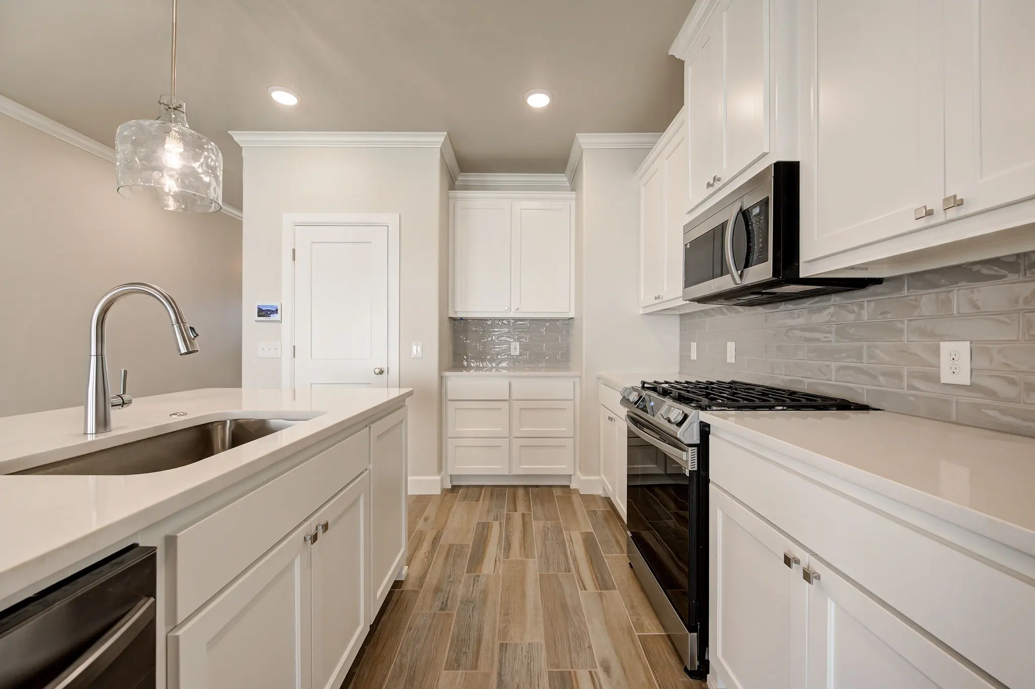 Example of Ashland Floor Plan - Features and Finishes may vary based on product availability