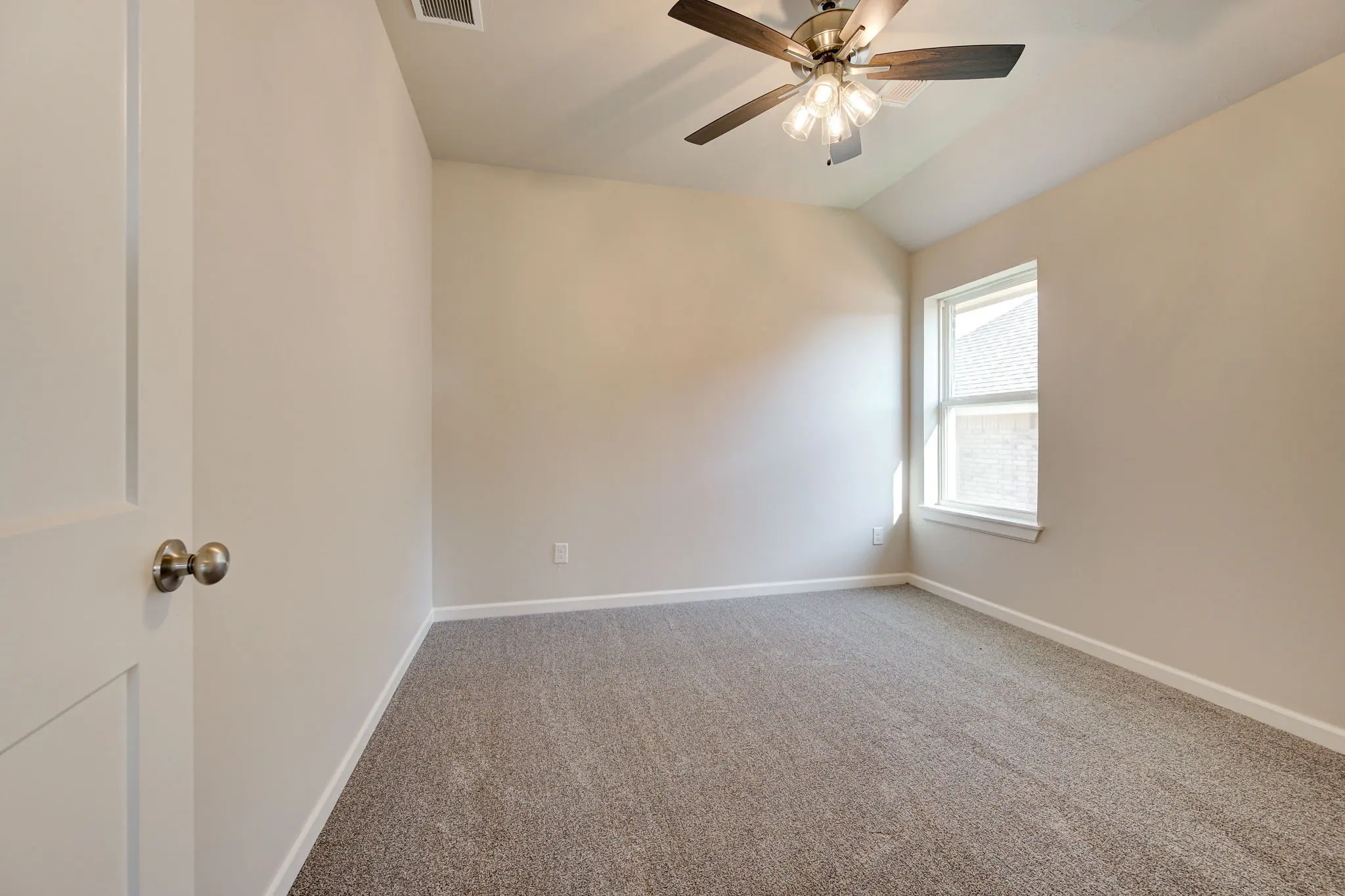 Example of Ashland Floor Plan - Features and Finishes may vary based on product availability