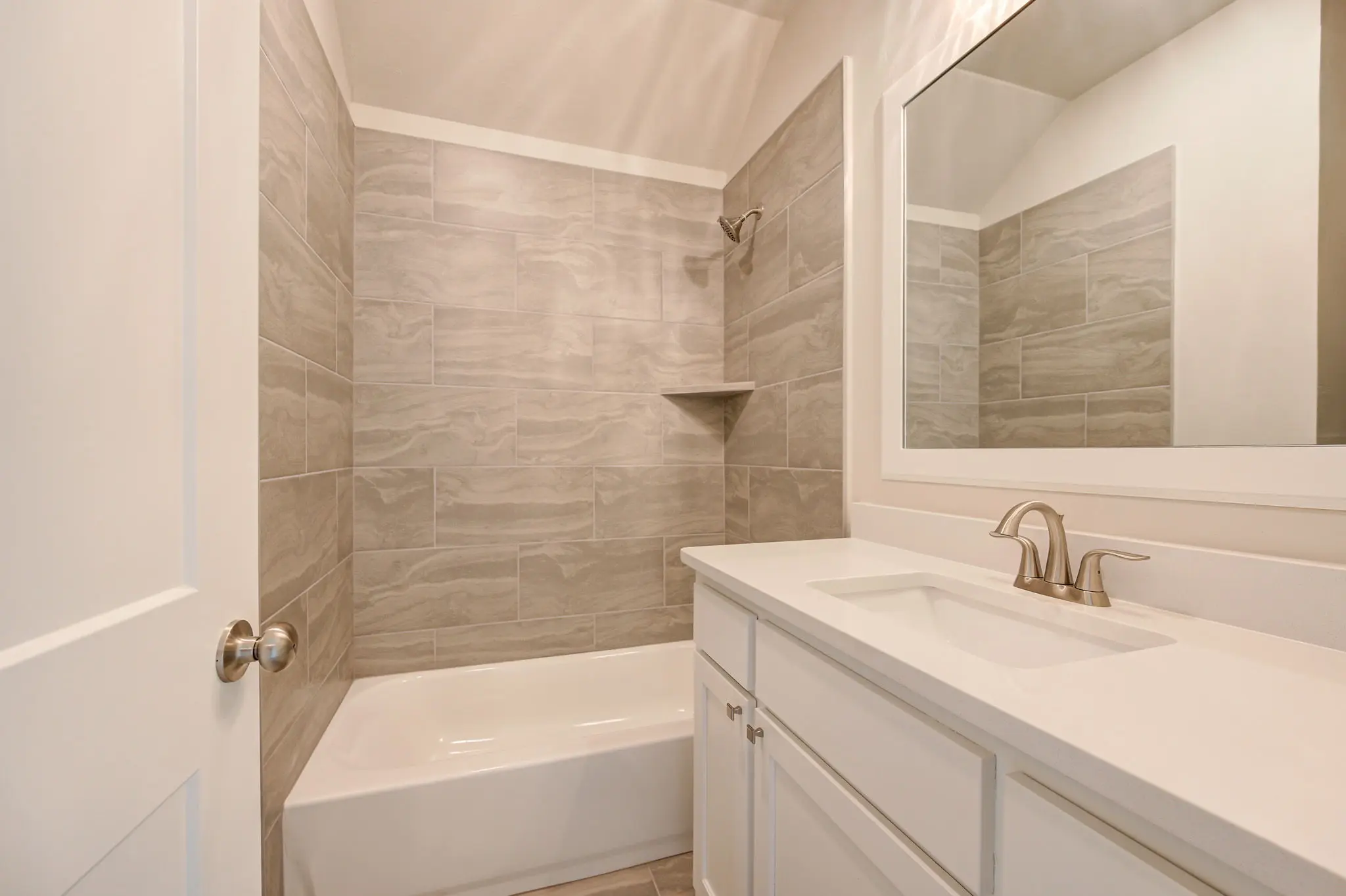 Example of Ashland Floor Plan - Features and Finishes may vary based on product availability