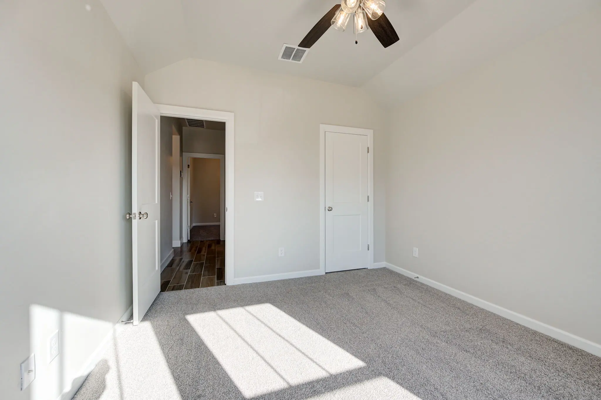 Example of Ashland Floor Plan - Features and Finishes may vary based on product availability