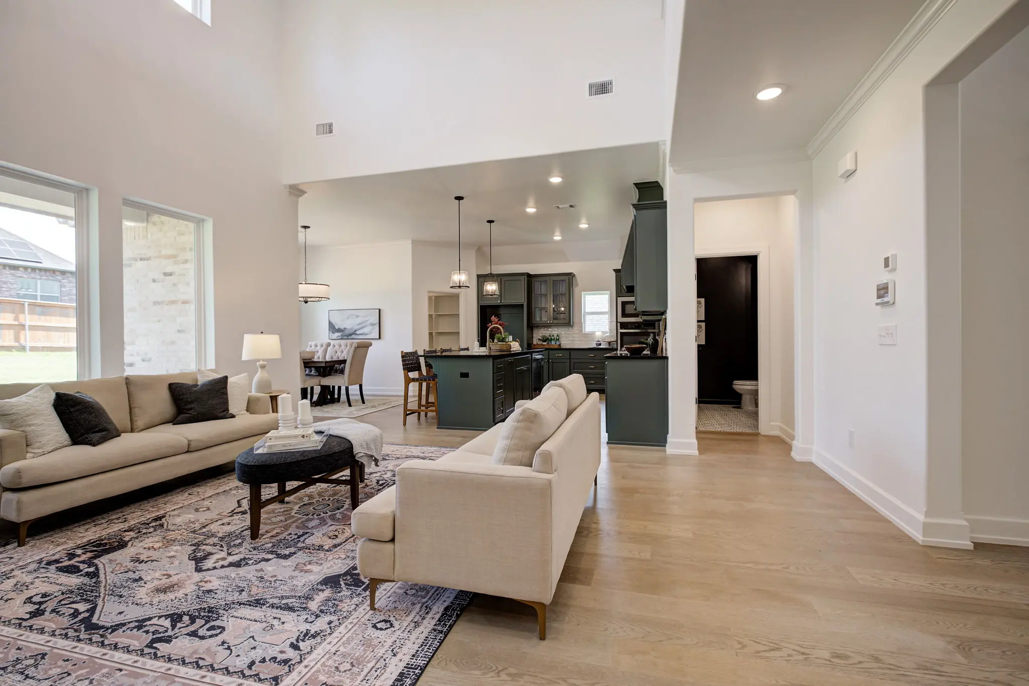 Windmill Point II - Interior Photo 12