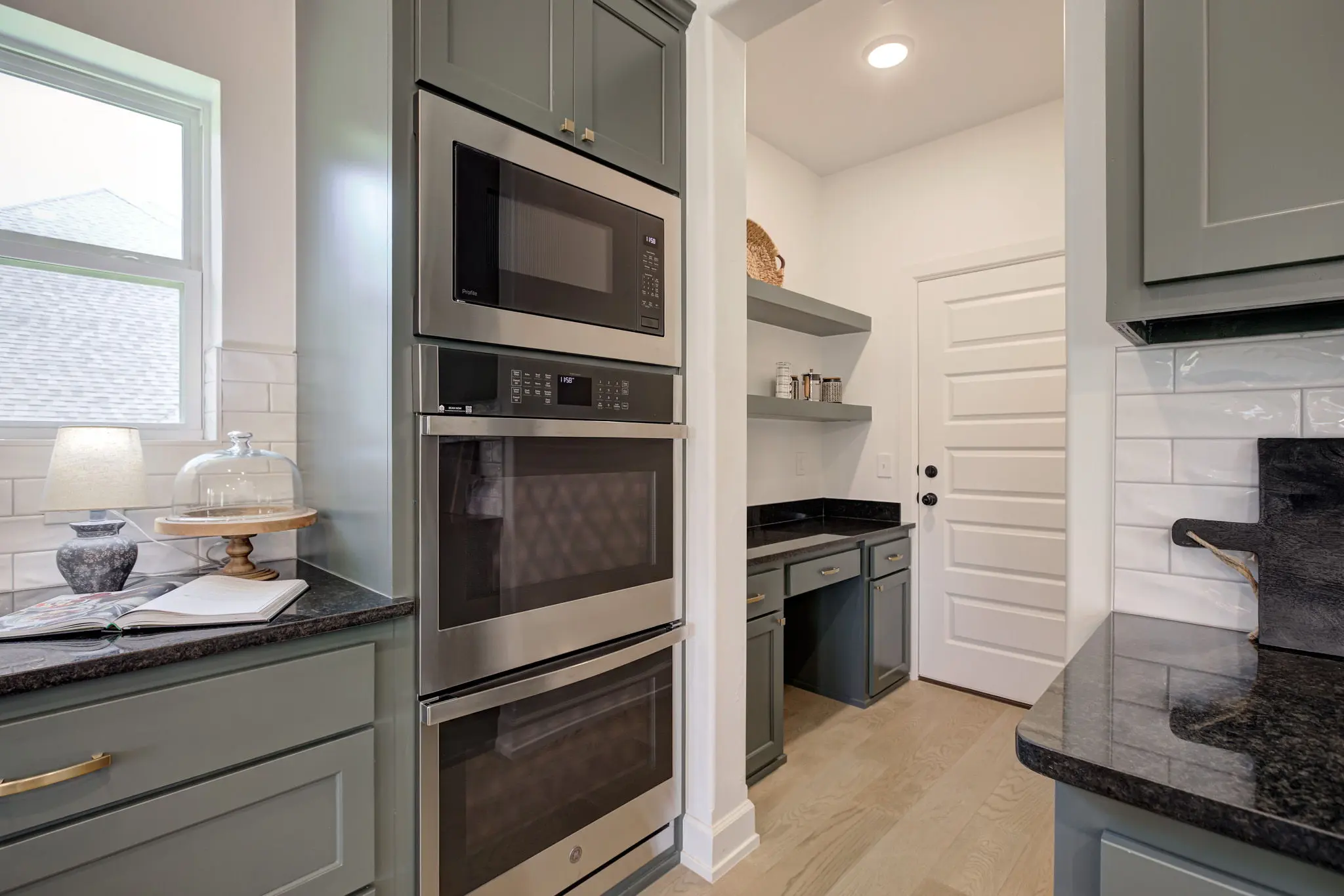 Windmill Point II - Interior Photo 17